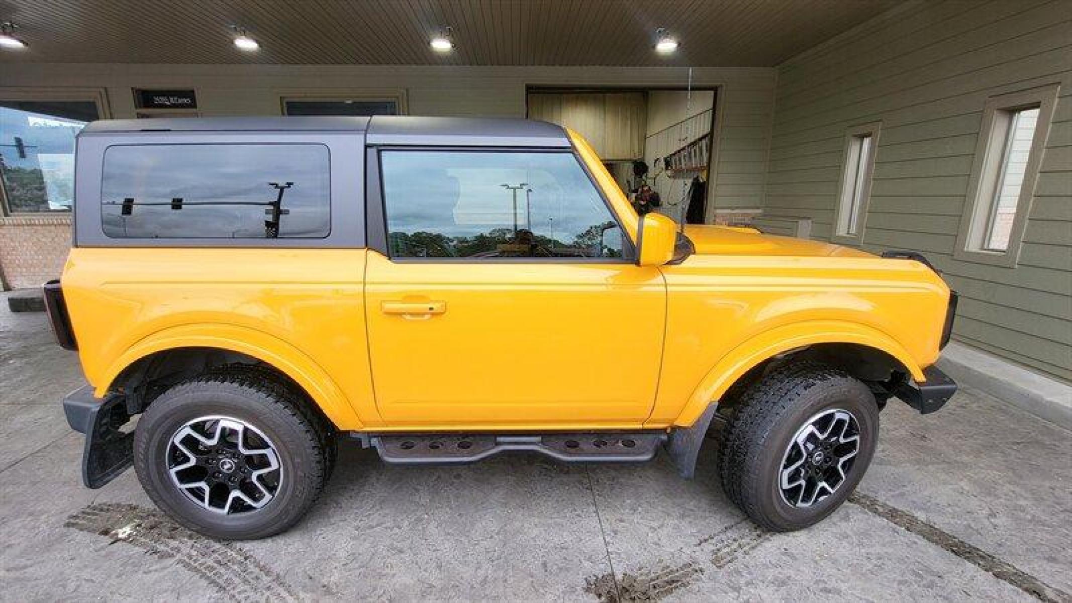 2021 Cyber Orange Metallic Tri-Coat Ford Bronco Badlands (1FMDE5CH5ML) with an EcoBoost 2.3L Turbo I4 275hp 315ft. lbs. engine, Automatic transmission, located at 25355 Eames Street, Channahon, IL, 60410, (815) 467-1807, 41.429108, -88.228432 - Photo #2