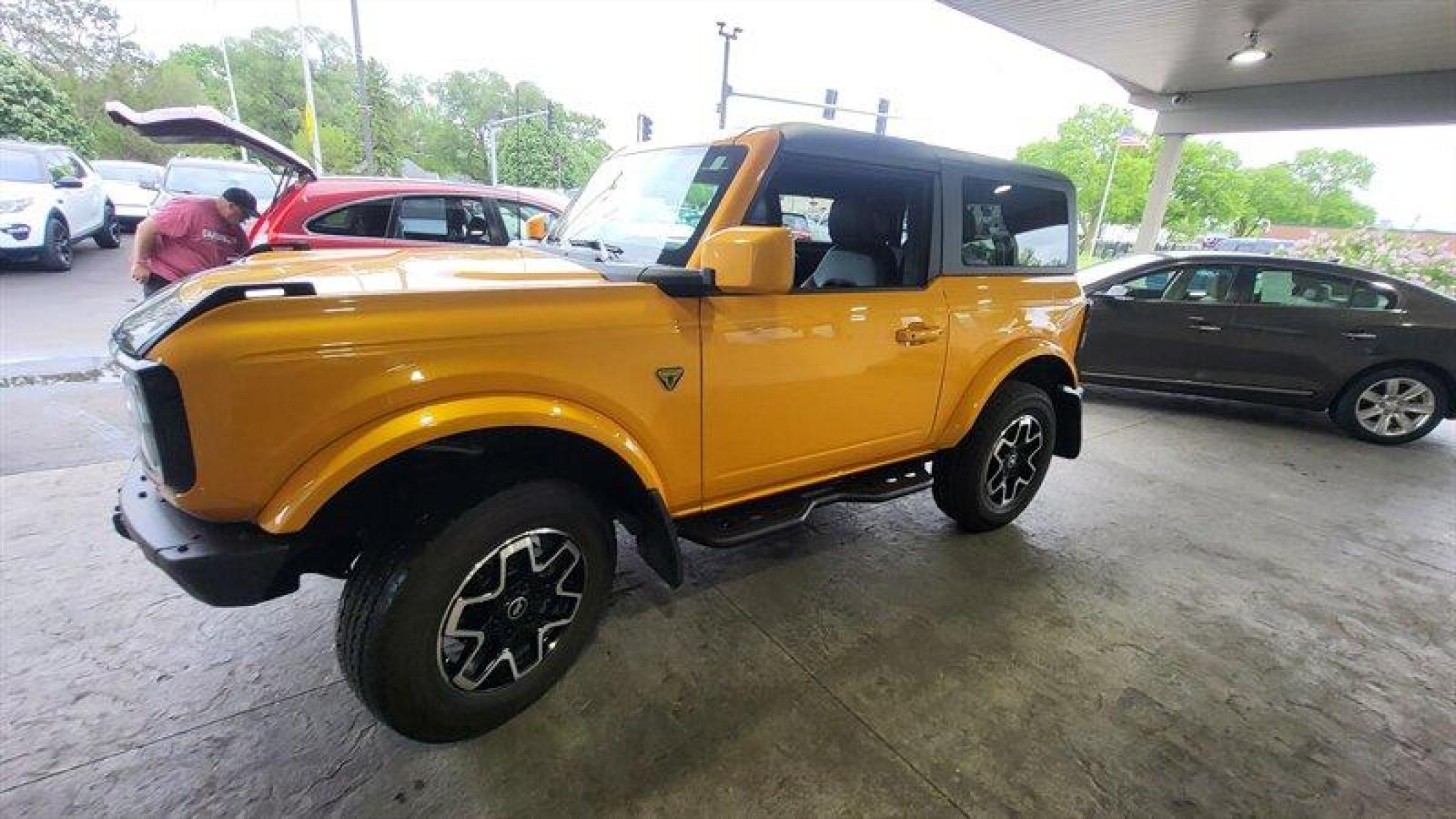 2021 Cyber Orange Metallic Tri-Coat Ford Bronco Badlands (1FMDE5CH5ML) with an EcoBoost 2.3L Turbo I4 275hp 315ft. lbs. engine, Automatic transmission, located at 25355 Eames Street, Channahon, IL, 60410, (815) 467-1807, 41.429108, -88.228432 - Introducing the 2021 Ford Bronco Badlands Advanced, a powerful and stylish SUV that is sure to impress. Equipped with a fuel-efficient EcoBoost 2.3L Turbo I4 engine producing 275 horsepower and 315 ft. lbs of torque, this vehicle offers a smooth and responsive driving experience. The Cyber Orange - Photo #8