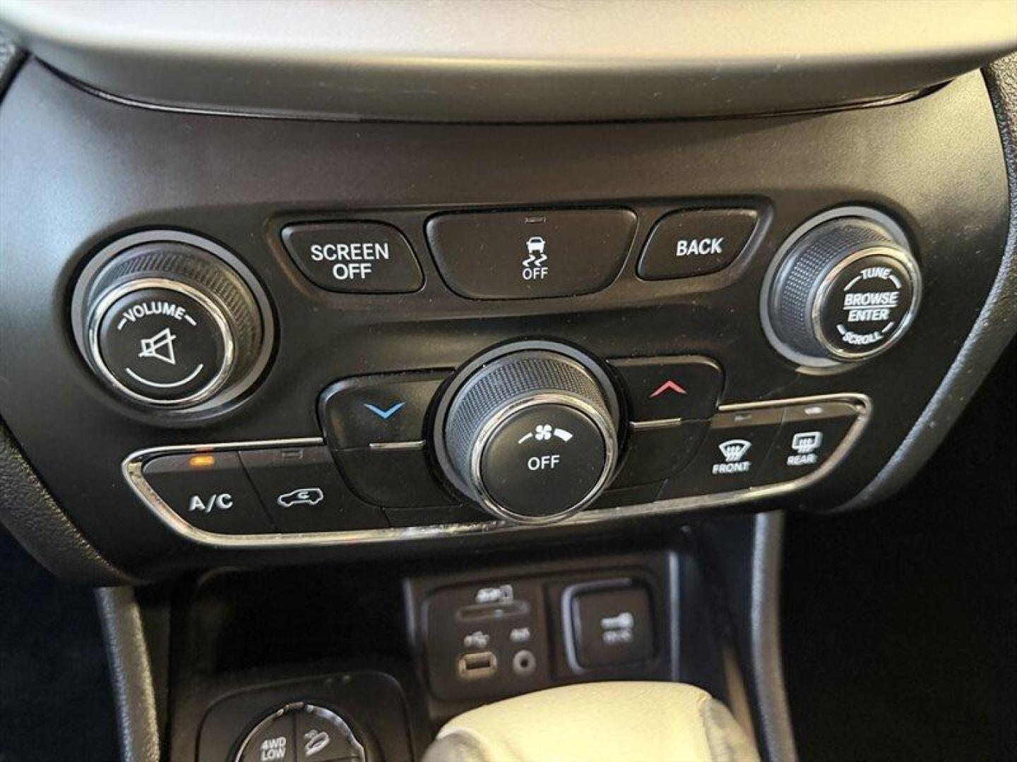 2014 Granite Crystal Metallic Clear Coat /Charcoal Jeep Cherokee Trailhawk (1C4PJMBB6EW) with an 2.4 engine, Automatic transmission, located at 25355 Eames Street, Channahon, IL, 60410, (815) 467-1807, 41.429108, -88.228432 - This 2014 Jeep Cherokee Trailhawk is built to dominate Granite Crystal Metallic Clear Coat outside, rugged black cloth inside, and a gutsy 2.4L Tigershark four-cylinder under the hood paired with Jeeps slick 9-speed automatic transmission. It hustles where others hesitate: 19 MPG city, 25 MPG highw - Photo#18