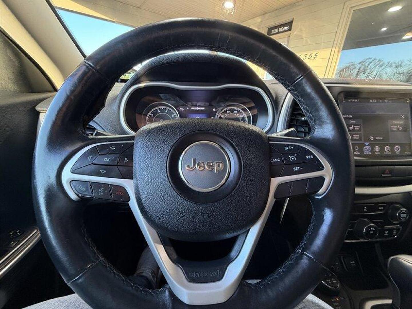 2014 Granite Crystal Metallic Clear Coat /Charcoal Jeep Cherokee Trailhawk (1C4PJMBB6EW) with an 2.4 engine, Automatic transmission, located at 25355 Eames Street, Channahon, IL, 60410, (815) 467-1807, 41.429108, -88.228432 - This 2014 Jeep Cherokee Trailhawk is built to dominate Granite Crystal Metallic Clear Coat outside, rugged black cloth inside, and a gutsy 2.4L Tigershark four-cylinder under the hood paired with Jeeps slick 9-speed automatic transmission. It hustles where others hesitate: 19 MPG city, 25 MPG highw - Photo#21