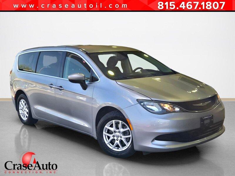 photo of 2017 Chrysler Pacifica Van