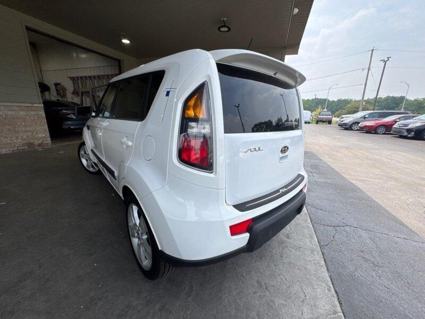 2011 Clear White Kia Soul Sport (KNDJT2A23B7) with an 2.0 engine, Automatic transmission, located at 25355 Eames Street, Channahon, IL, 60410, (815) 467-1807, 41.429108, -88.228432 - *BEIND SOLD AS IS AS SHOW, WE HAVE NOT INSPECTED* Introducing the vibrant and versatile 2011 Kia Soul +! This charming hatchback is powered by a zippy 2.0-liter engine that promises a fun and efficient driving experience. With its stylish design and spacious interior, the Kia Soul + is perfect for - Photo#5