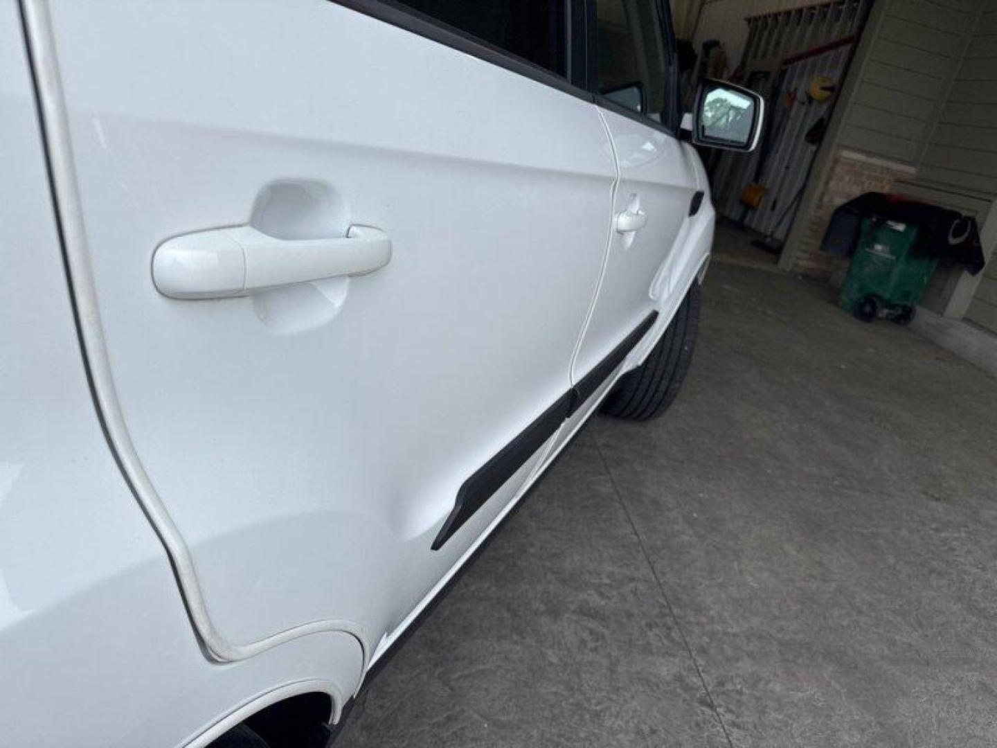 2011 Clear White Kia Soul Sport (KNDJT2A23B7) with an 2.0 engine, Automatic transmission, located at 25355 Eames Street, Channahon, IL, 60410, (815) 467-1807, 41.429108, -88.228432 - *BEIND SOLD AS IS AS SHOW, WE HAVE NOT INSPECTED* Introducing the vibrant and versatile 2011 Kia Soul +! This charming hatchback is powered by a zippy 2.0-liter engine that promises a fun and efficient driving experience. With its stylish design and spacious interior, the Kia Soul + is perfect for - Photo#10