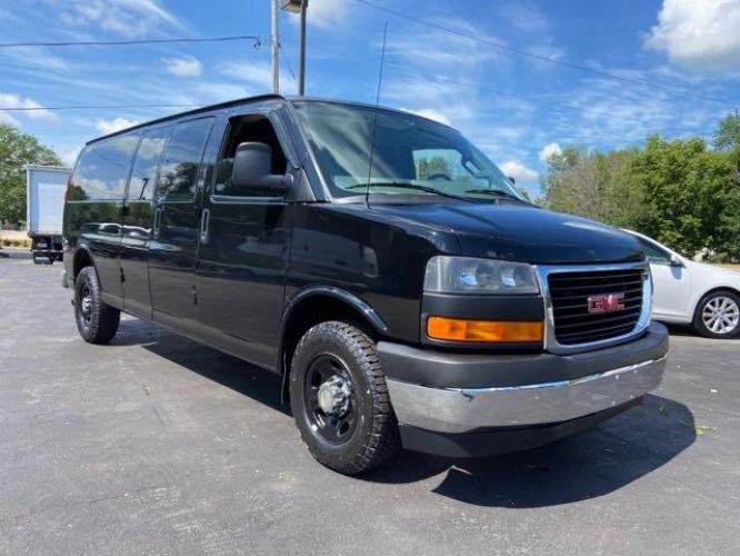 Crase Auto Connection 17 Gmc Savana 2500 Cargo Van