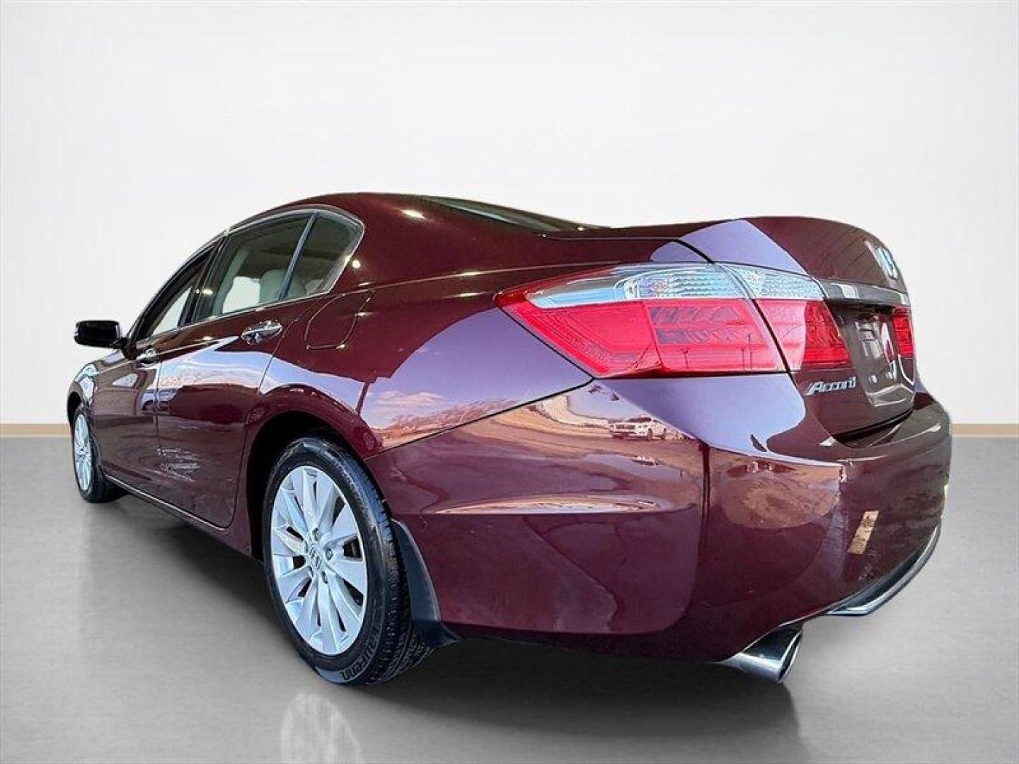 2015 Basque Red Pearl II Honda Accord EX-L (1HGCR3F8XFA) with an 3.5 engine, Automatic transmission, located at 25355 Eames Street, Channahon, IL, 60410, (815) 467-1807, 41.429108, -88.228432 - Photo#5