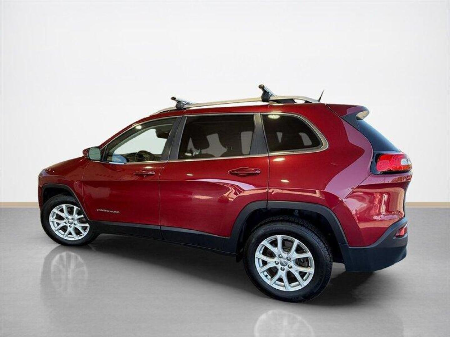 2016 Deep Cherry Red Crystal Pearl Coat Jeep Cherokee Latitude (1C4PJMCB5GW) with an 2.4 engine, Automatic transmission, located at 25355 Eames Street, Channahon, IL, 60410, (815) 467-1807, 41.429108, -88.228432 - Meet your next I actually have my life together ride: a 2016 Jeep Cherokee Latitude dressed in Deep Cherry Red Crystal Pearl Coat with a sleek Black interior and a sunroof that says, Yes, Ill be fabulous in the rain. Under the hood its powered by the reliable 2.4-liter four-cylinder that balances ev - Photo#6
