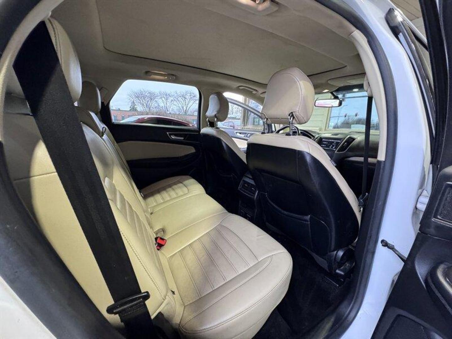 2015 Oxford White Ford Edge SEL (2FMTK4J9XFB) with an EcoBoost 2.0L Turbo I4 245hp 275ft. lbs. engine, Automatic transmission, located at 25355 Eames Street, Channahon, IL, 60410, (815) 467-1807, 41.429108, -88.228432 - This 2015 Ford Edge SEL offers a perfect combination of comfort, versatility, and everyday practicality. Taken in as a local trade-in, this Edge has been well cared for and is ready for its next owner. With its confident styling and smooth ride, its an excellent choice for families, commuters, or an - Photo#13