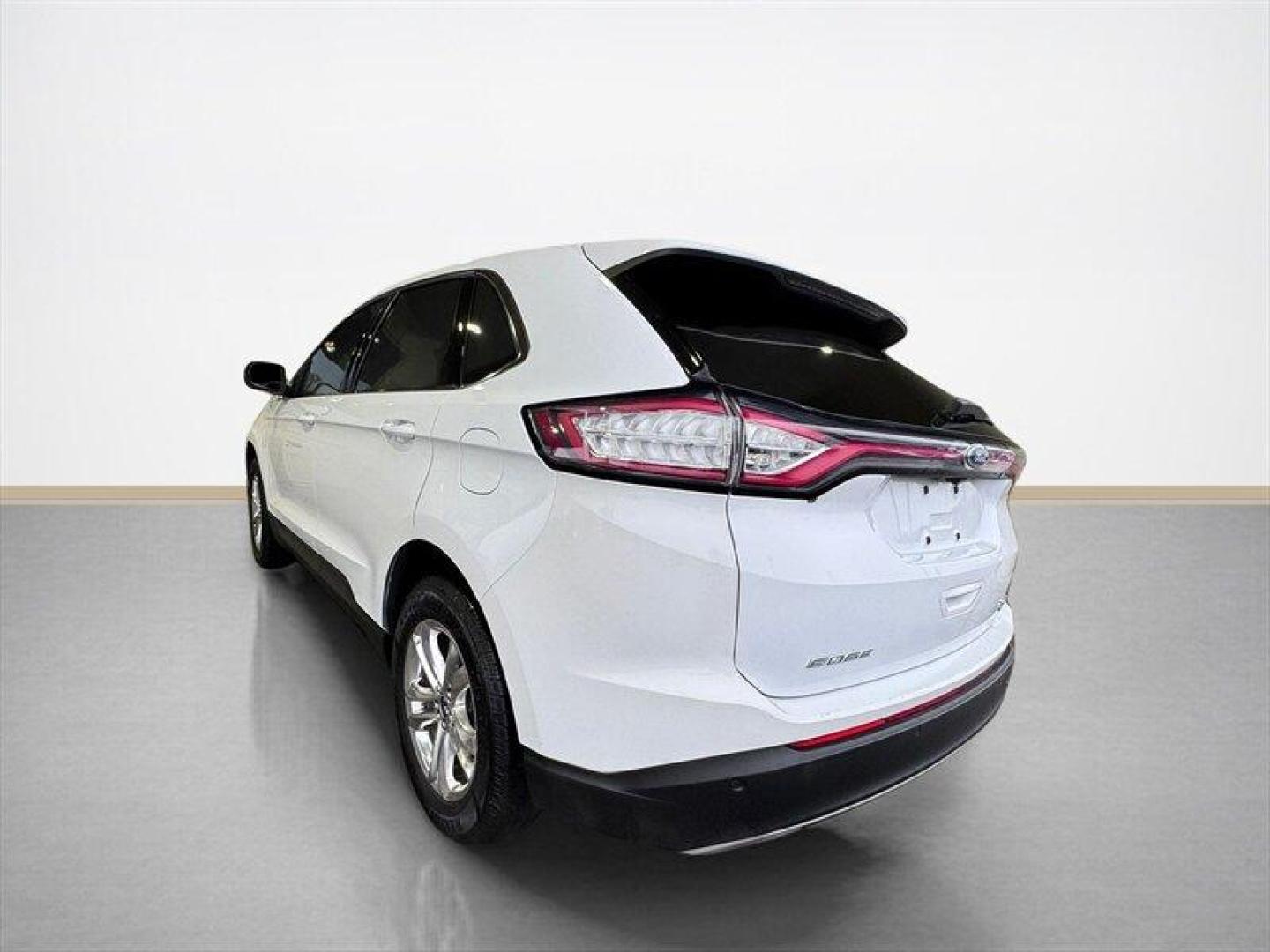 2015 Oxford White Ford Edge SEL (2FMTK4J9XFB) with an EcoBoost 2.0L Turbo I4 245hp 275ft. lbs. engine, Automatic transmission, located at 25355 Eames Street, Channahon, IL, 60410, (815) 467-1807, 41.429108, -88.228432 - This 2015 Ford Edge SEL offers a perfect combination of comfort, versatility, and everyday practicality. Taken in as a local trade-in, this Edge has been well cared for and is ready for its next owner. With its confident styling and smooth ride, its an excellent choice for families, commuters, or an - Photo#5