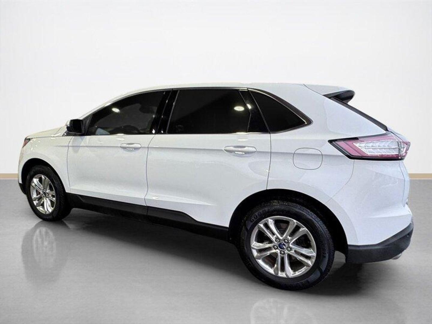 2015 Oxford White Ford Edge SEL (2FMTK4J9XFB) with an EcoBoost 2.0L Turbo I4 245hp 275ft. lbs. engine, Automatic transmission, located at 25355 Eames Street, Channahon, IL, 60410, (815) 467-1807, 41.429108, -88.228432 - This 2015 Ford Edge SEL offers a perfect combination of comfort, versatility, and everyday practicality. Taken in as a local trade-in, this Edge has been well cared for and is ready for its next owner. With its confident styling and smooth ride, its an excellent choice for families, commuters, or an - Photo#6