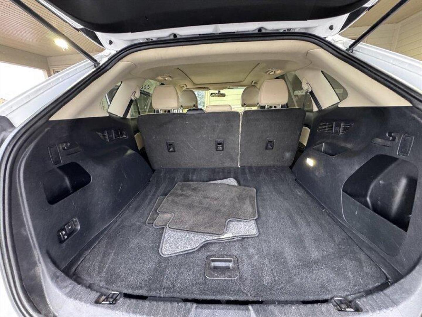 2015 Oxford White Ford Edge SEL (2FMTK4J9XFB) with an EcoBoost 2.0L Turbo I4 245hp 275ft. lbs. engine, Automatic transmission, located at 25355 Eames Street, Channahon, IL, 60410, (815) 467-1807, 41.429108, -88.228432 - This 2015 Ford Edge SEL offers a perfect combination of comfort, versatility, and everyday practicality. Taken in as a local trade-in, this Edge has been well cared for and is ready for its next owner. With its confident styling and smooth ride, its an excellent choice for families, commuters, or an - Photo#12