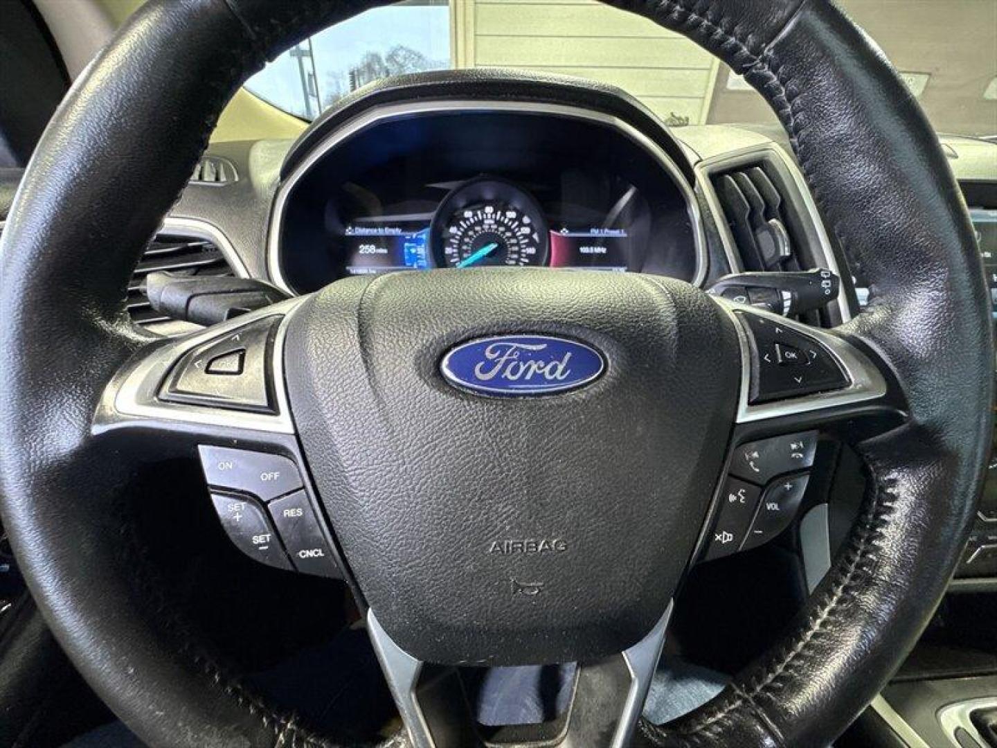 2015 Oxford White Ford Edge SEL (2FMTK4J9XFB) with an EcoBoost 2.0L Turbo I4 245hp 275ft. lbs. engine, Automatic transmission, located at 25355 Eames Street, Channahon, IL, 60410, (815) 467-1807, 41.429108, -88.228432 - This 2015 Ford Edge SEL offers a perfect combination of comfort, versatility, and everyday practicality. Taken in as a local trade-in, this Edge has been well cared for and is ready for its next owner. With its confident styling and smooth ride, its an excellent choice for families, commuters, or an - Photo#21