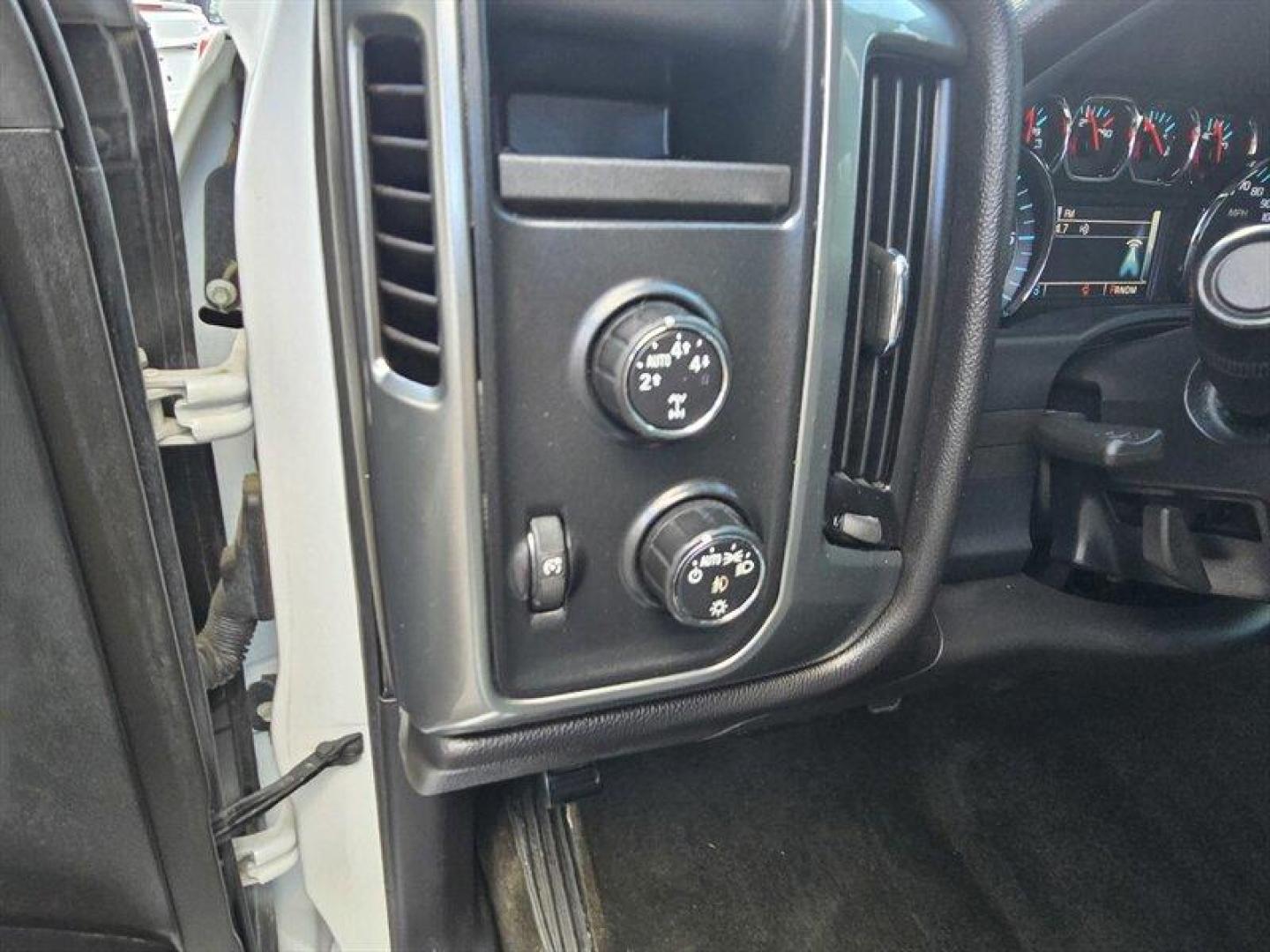 2016 Summit White Chevrolet Silverado 1500 LT LT2 (1GCVKREC6GZ) with an 5.3 engine, Automatic transmission, located at 25355 Eames Street, Channahon, IL, 60410, (815) 467-1807, 41.429108, -88.228432 - Photo#12