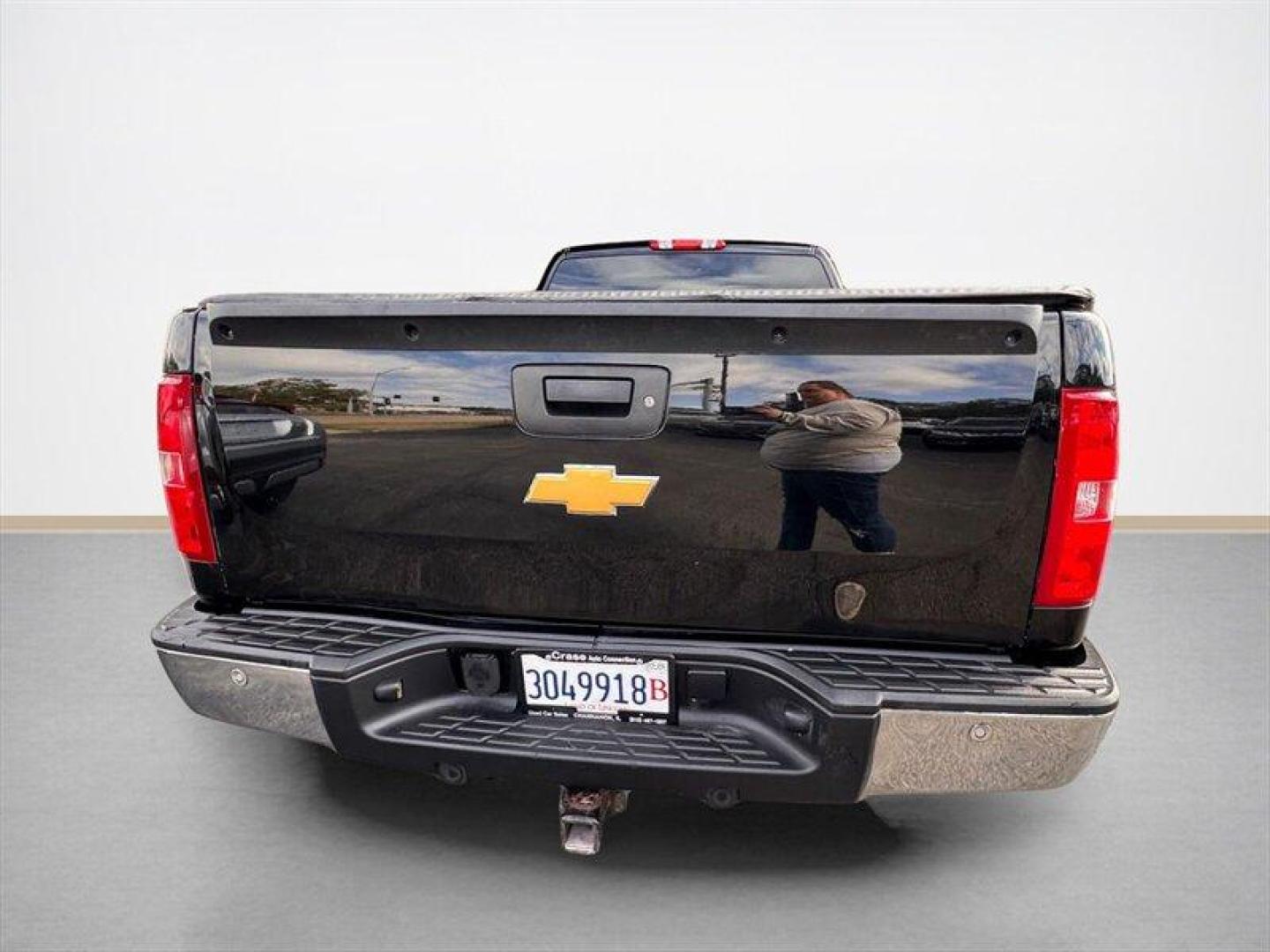 2013 Black Chevrolet Silverado 1500 LT (1GCRCSE07DZ) with an Vortec 5.3L Flex Fuel V8 315hp 335ft. lbs. engine, Automatic transmission, located at 25355 Eames Street, Channahon, IL, 60410, (815) 467-1807, 41.429108, -88.228432 - Introducing the powerhouse of pickups: the 2013 Chevrolet Silverado 1500 LT, where rugged capability meets undeniable style. Under the hood, this beast is equipped with a robust Vortec 5.3L Flex Fuel V8 engine, delivering an exhilarating 315 horsepower and a staggering 335 ft-lbs of torque. This mea - Photo#4
