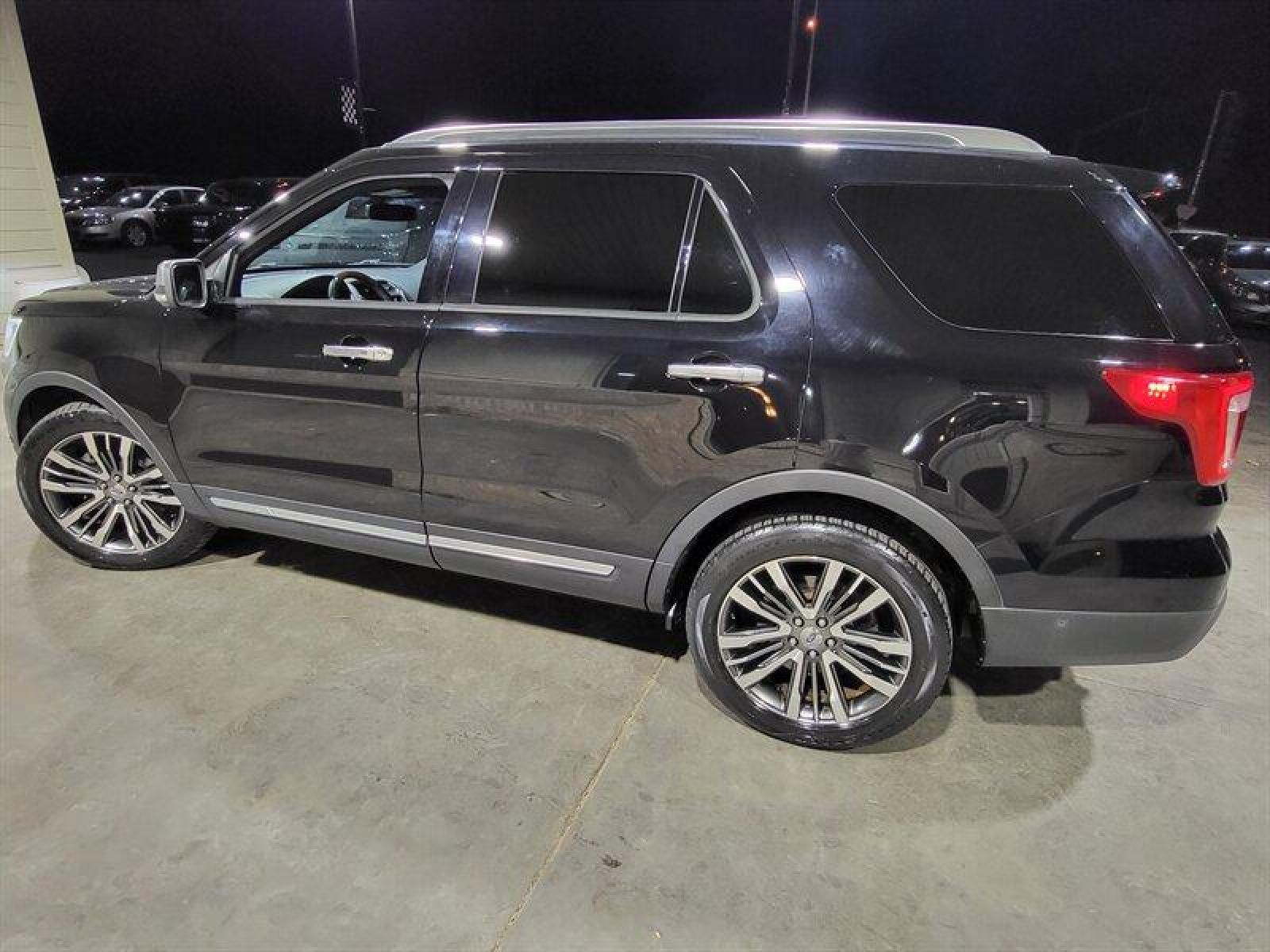 2016 Shadow Black Ford Explorer Platinum (1FM5K8HT8GG) with an EcoBoost 3.5L Twin Turbo V6 365hp 350ft. lbs. engine, Automatic transmission, located at 25355 Eames Street, Channahon, IL, 60410, (815) 467-1807, 41.429108, -88.228432 - Photo #10