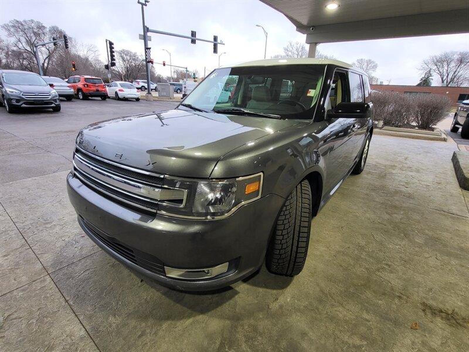 2015 Magnetic Metallic Ford Flex SEL (2FMHK6C85FB) with an 3.5L V6 287hp 254ft. engine, Automatic transmission, located at 25355 Eames Street, Channahon, IL, 60410, (815) 467-1807, 41.429108, -88.228432 - Photo #13