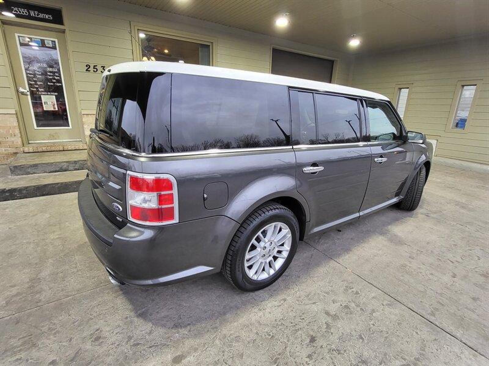 2015 Magnetic Metallic Ford Flex SEL (2FMHK6C85FB) with an 3.5L V6 287hp 254ft. engine, Automatic transmission, located at 25355 Eames Street, Channahon, IL, 60410, (815) 467-1807, 41.429108, -88.228432 - Photo #4