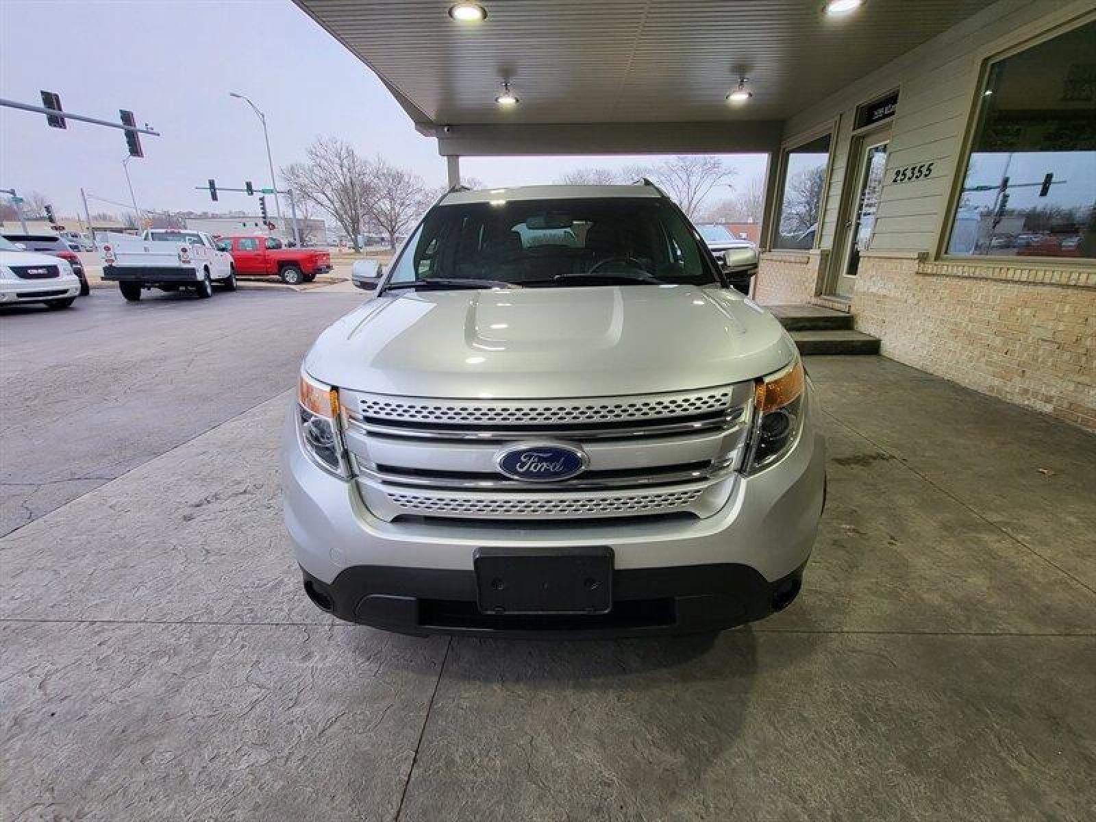 2011 Ingot Silver Metallic Ford Explorer Limited (1FMHK7F85BG) with an 3.5L V6 290hp 255ft. lbs. engine, Automatic transmission, located at 25355 Eames Street, Channahon, IL, 60410, (815) 467-1807, 41.429108, -88.228432 - ** CLEAN LOCAL TRADE ** Auto, all power, tilt, cruise, a/c, alloy wheels, keyless entry and more! If youre ready for a different, no hassle and pleasant car buying experience, then give us a chance! Were breaking the standard Car Sales mold and making one of our very own youll be sure to appreciate! - Photo #13