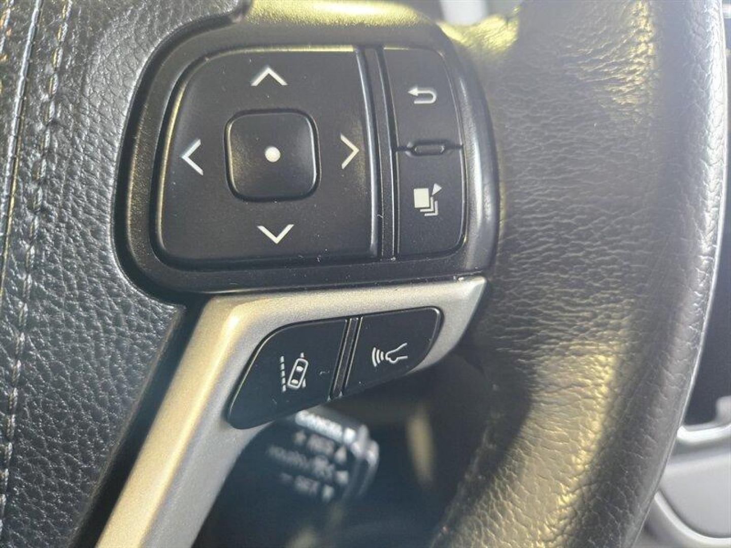 2020 Midnight Black Metallic Toyota Sienna XLE 8 Passenger (5TDYZ3DC1LS) with an 3.5 engine, Automatic transmission, located at 25355 Eames Street, Channahon, IL, 60410, (815) 467-1807, 41.429108, -88.228432 - Photo#20