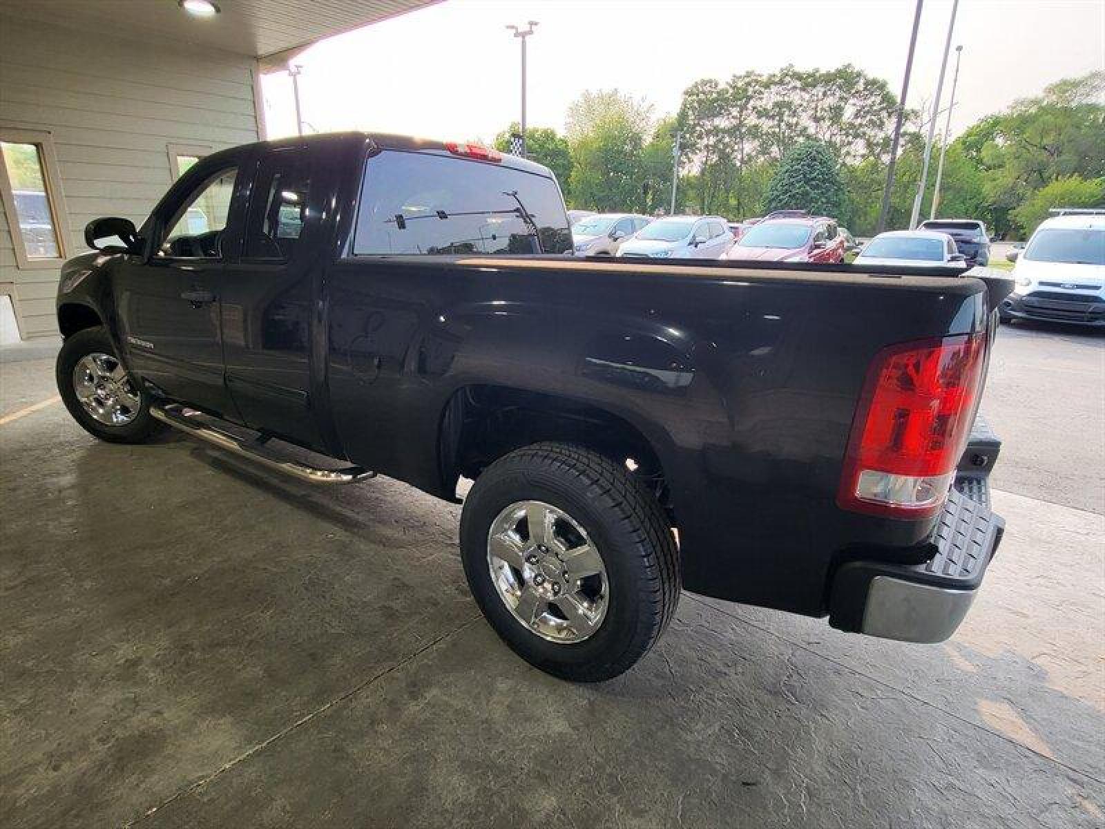 2012 Onyx Black GMC Sierra 1500 SL (1GTR1UEA0CZ) with an Vortec 4.8L Flex Fue engine, Automatic transmission, located at 25355 Eames Street, Channahon, IL, 60410, (815) 467-1807, 41.429108, -88.228432 - If you're ready for a different, no hassle and pleasant car buying experience, then give us a chance! We're breaking the standard Car Sales mold and making one of our very own you'll be sure to appreciate! So, why buy from Crase Auto Connection? Here's a simple answer... For the experience you deser - Photo #9