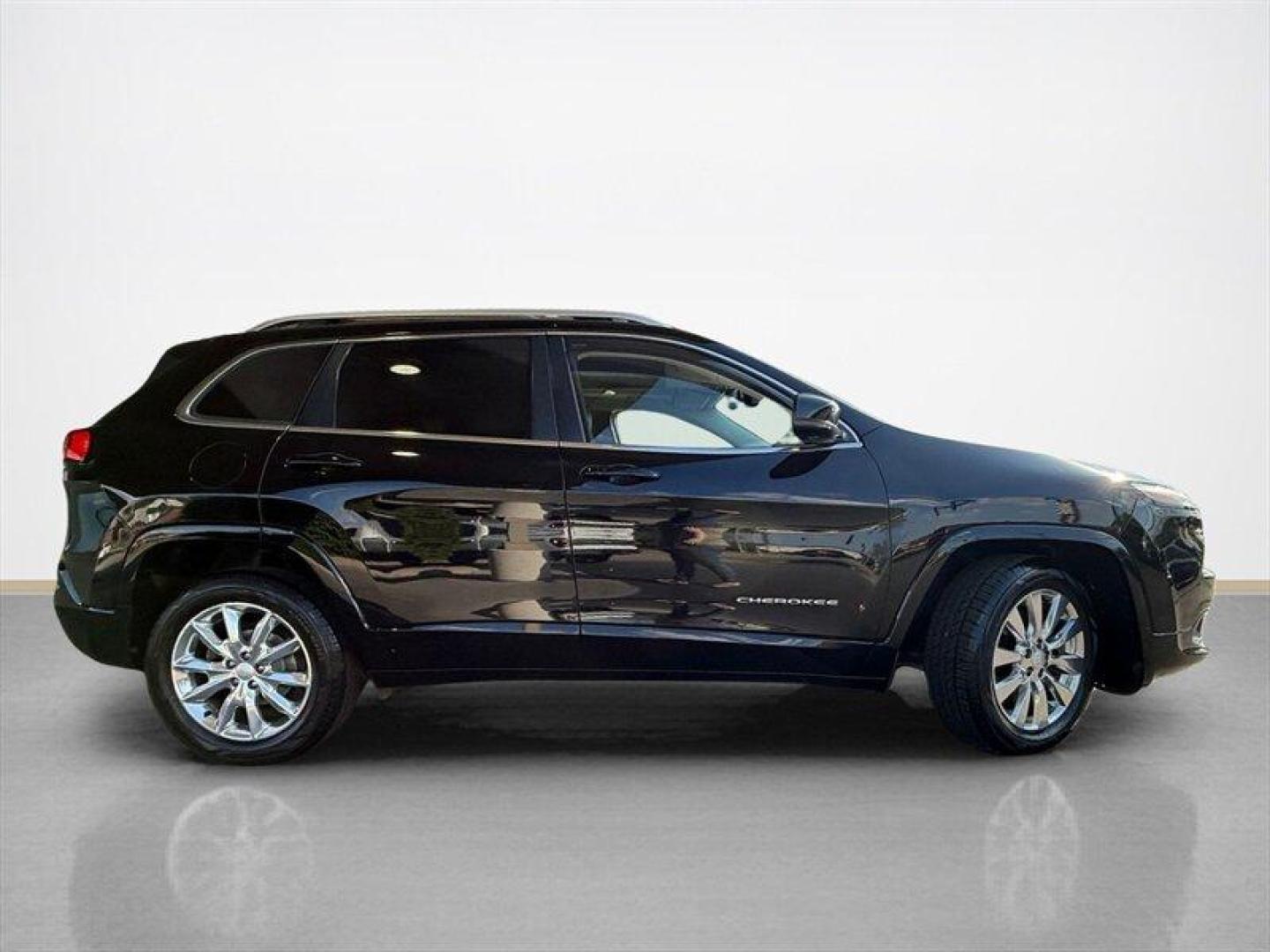 2017 Diamond Black Crystal Pearl Coat Jeep Cherokee Overland (1C4PJLJB9HW) with an 2.4L I4 180hp 171ft. lbs. engine, Automatic transmission, located at 25355 Eames Street, Channahon, IL, 60410, (815) 467-1807, 41.429108, -88.228432 - Photo#1