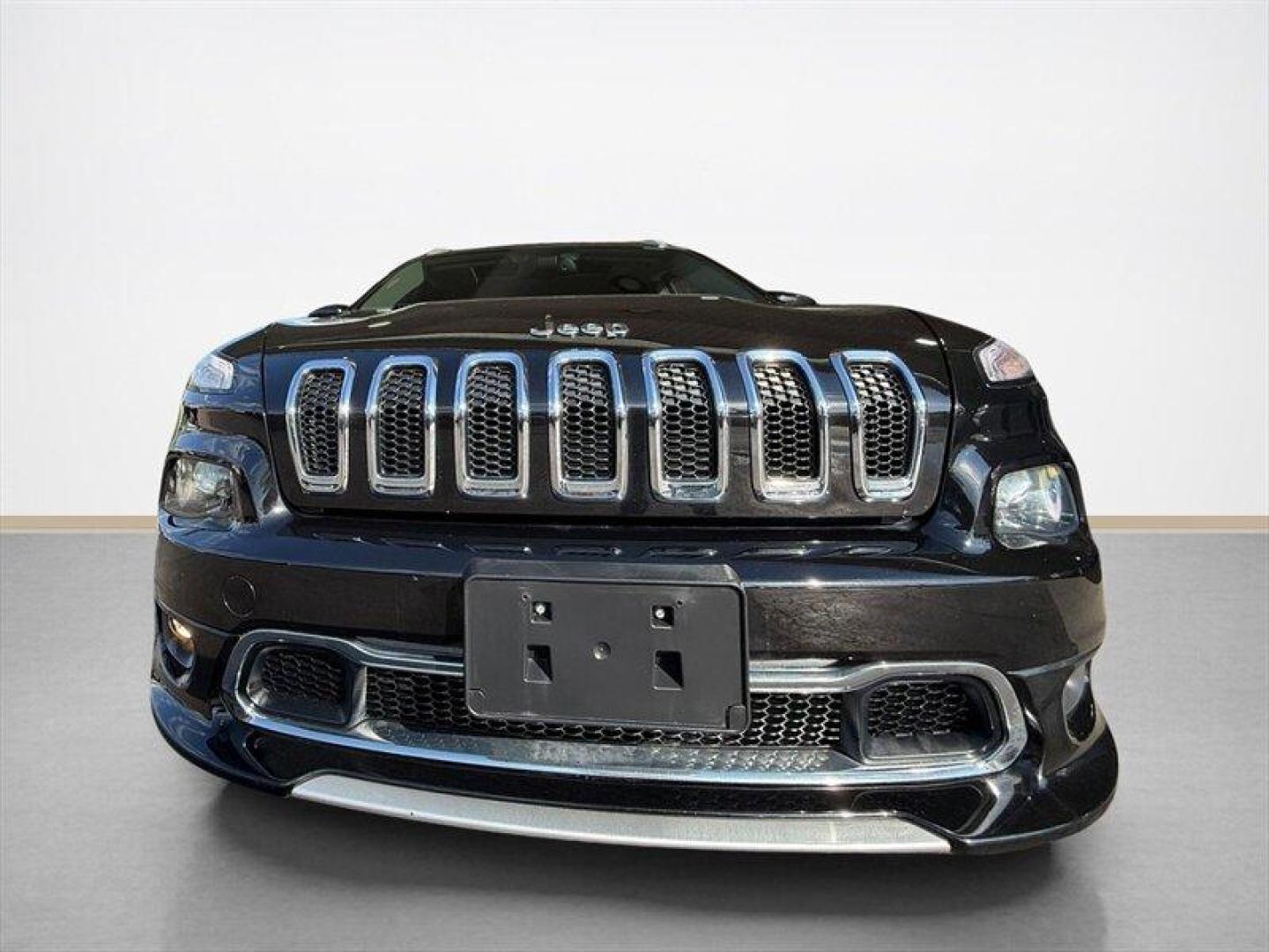 2017 Diamond Black Crystal Pearl Coat Jeep Cherokee Overland (1C4PJLJB9HW) with an 2.4L I4 180hp 171ft. lbs. engine, Automatic transmission, located at 25355 Eames Street, Channahon, IL, 60410, (815) 467-1807, 41.429108, -88.228432 - Photo#8