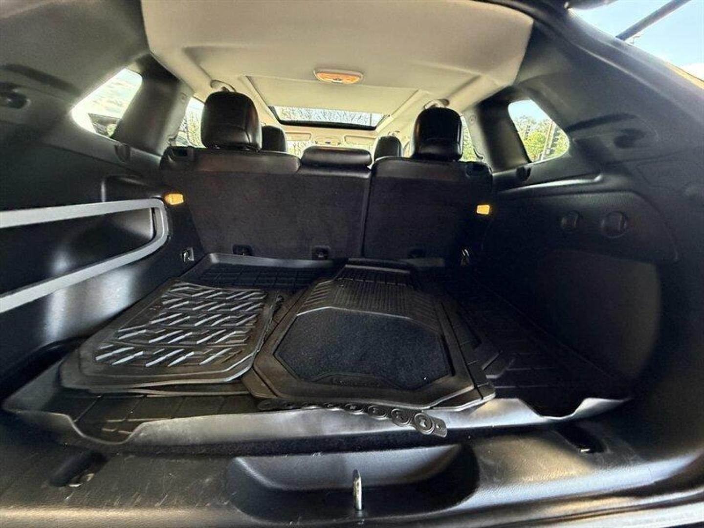 2017 Diamond Black Crystal Pearl Coat Jeep Cherokee Overland (1C4PJLJB9HW) with an 2.4L I4 180hp 171ft. lbs. engine, Automatic transmission, located at 25355 Eames Street, Channahon, IL, 60410, (815) 467-1807, 41.429108, -88.228432 - Photo#13