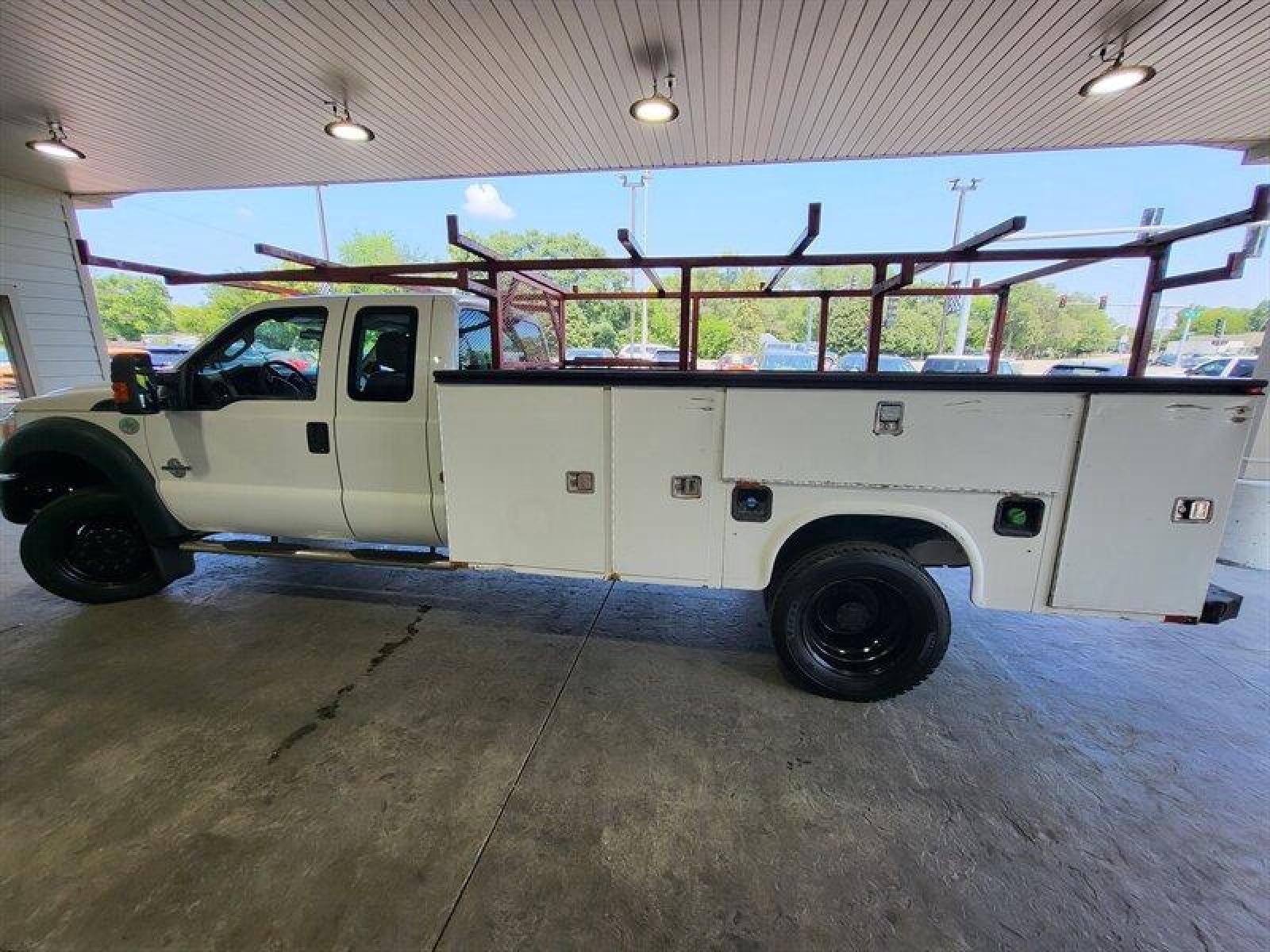 2013 White Ford F-450 (1FD9X4GT8DE) with an 6.7 engine, located at 25355 Eames Street, Channahon, IL, 60410, (815) 467-1807, 41.429108, -88.228432 - Photo #10