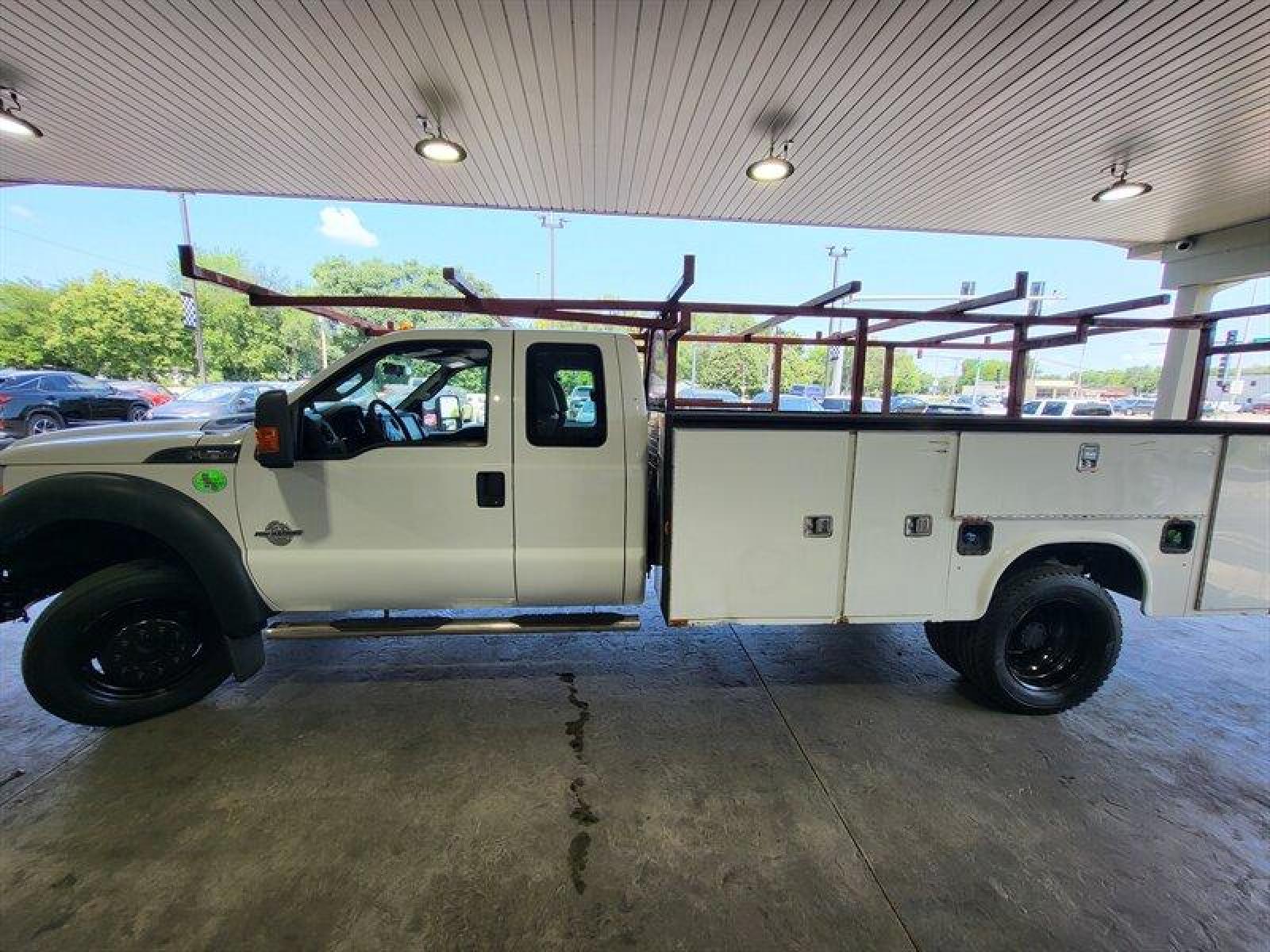 2013 White Ford F-450 (1FD9X4GT8DE) with an 6.7 engine, located at 25355 Eames Street, Channahon, IL, 60410, (815) 467-1807, 41.429108, -88.228432 - Photo #11