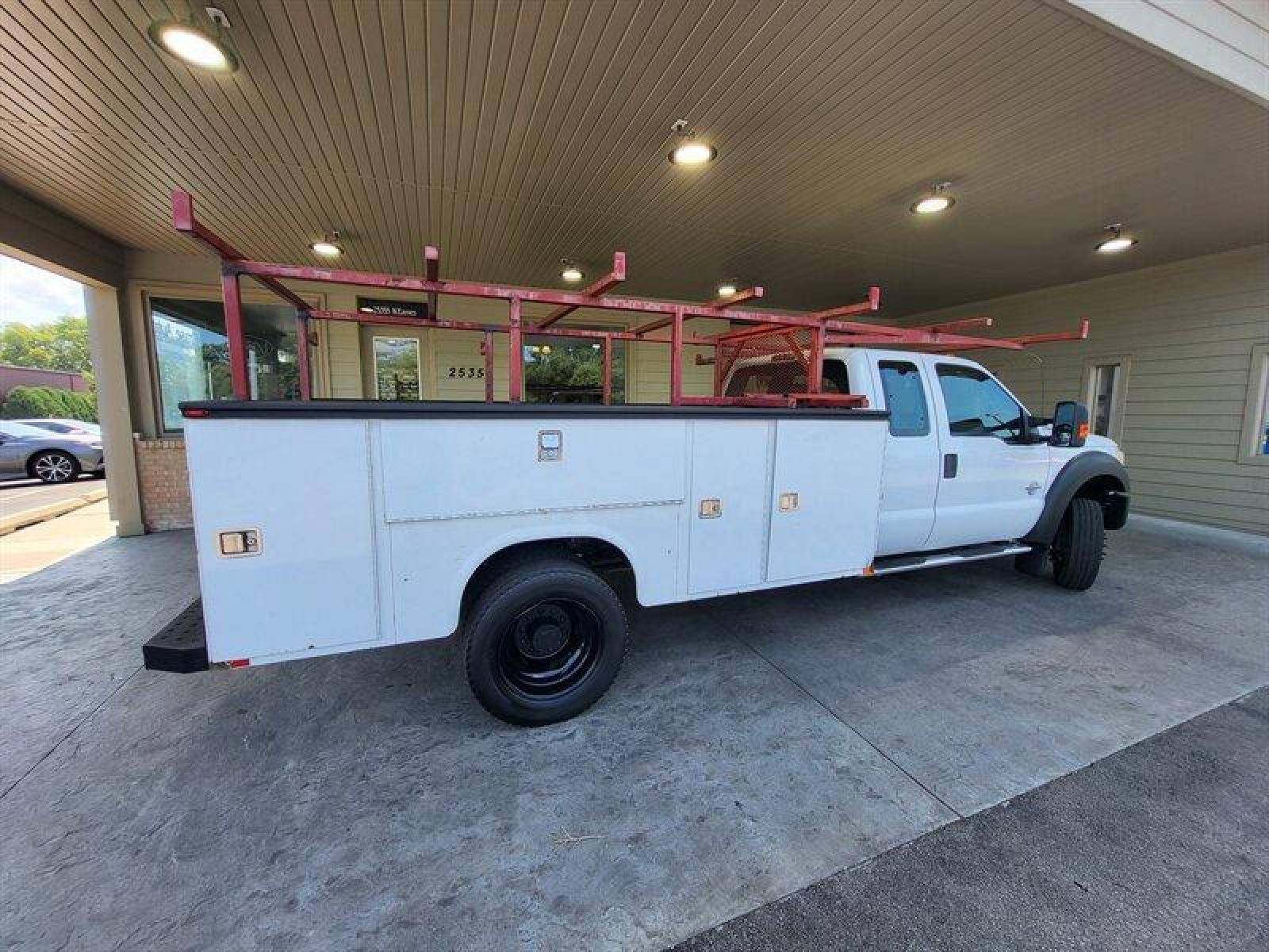 2013 White Ford F-450 (1FD9X4GT8DE) with an 6.7 engine, located at 25355 Eames Street, Channahon, IL, 60410, (815) 467-1807, 41.429108, -88.228432 - ** PRICED TO MOVE, NEEDS SOME WORK. ** KNAPHEIDE BOX IS 11 FOTT LONG X 54 INCHES WIDE . RUNS AND DRIVES, AC DOESNT WORK, REAR SEAT REMOVED FOR POWER INVERTER, WHEEL BENT, STEERING WHEEL TORN, BOX HAS DAMAGE, HAS TUNER AND BEEN DELETED, RADIO WORKS BUT DISPLAY DOESN'T LIGHT UP. If you're ready for a - Photo #4