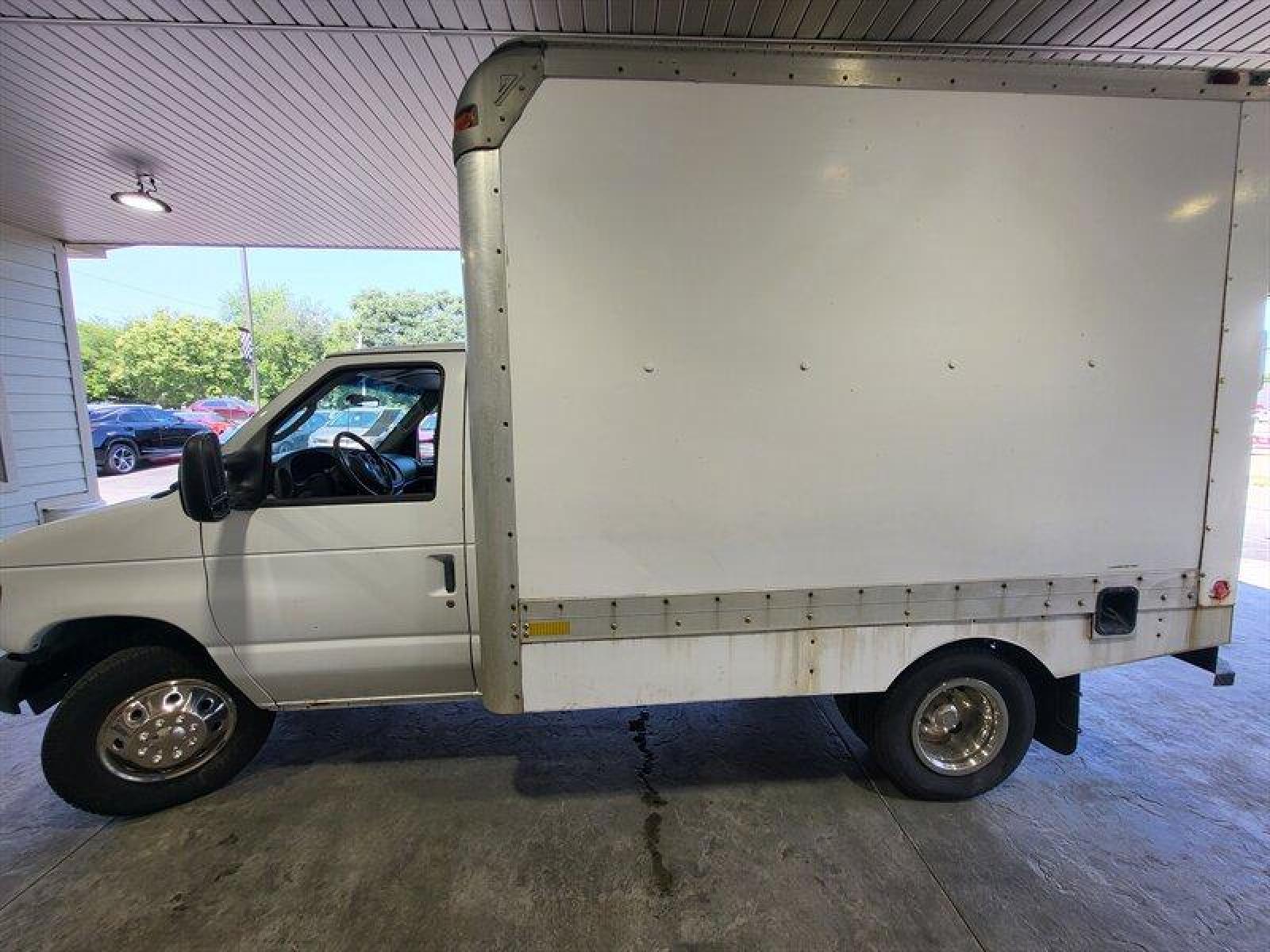 2003 White Ford E-Series Van Standard Cutaway (1FDWE35L03H) with an 5.4 V8 engine, Automatic transmission, located at 25355 Eames Street, Channahon, IL, 60410, (815) 467-1807, 41.429108, -88.228432 - ** 10 FOOT BOX TRUCK PRICED TO MOVE. ** BOX DIMENSIONS 10 FOOT LONG X 94 INCES WIDE X 80 INCHES TALL. RUNS AND DRIVES, NEEDS EXHAUST WORK, CAT CONVERTERS, REAR OVERHEAD DOOR WORKS BUT A LITTLE ROUGH. If you're ready for a different, no hassle and pleasant car buying experience, then give us a chanc - Photo #11