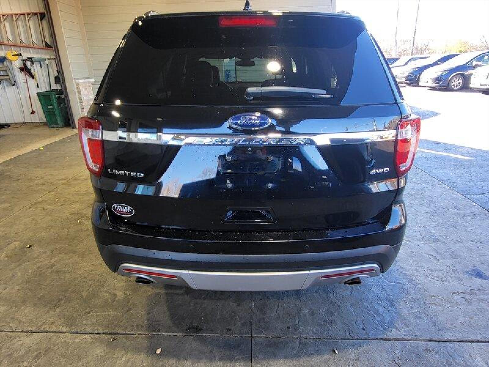 2016 Shadow Black Ford Explorer Limited (1FM5K8F83GG) with an 3.5L V6 290hp 255ft. lbs. engine, Automatic transmission, located at 25355 Eames Street, Channahon, IL, 60410, (815) 467-1807, 41.429108, -88.228432 - Photo #3