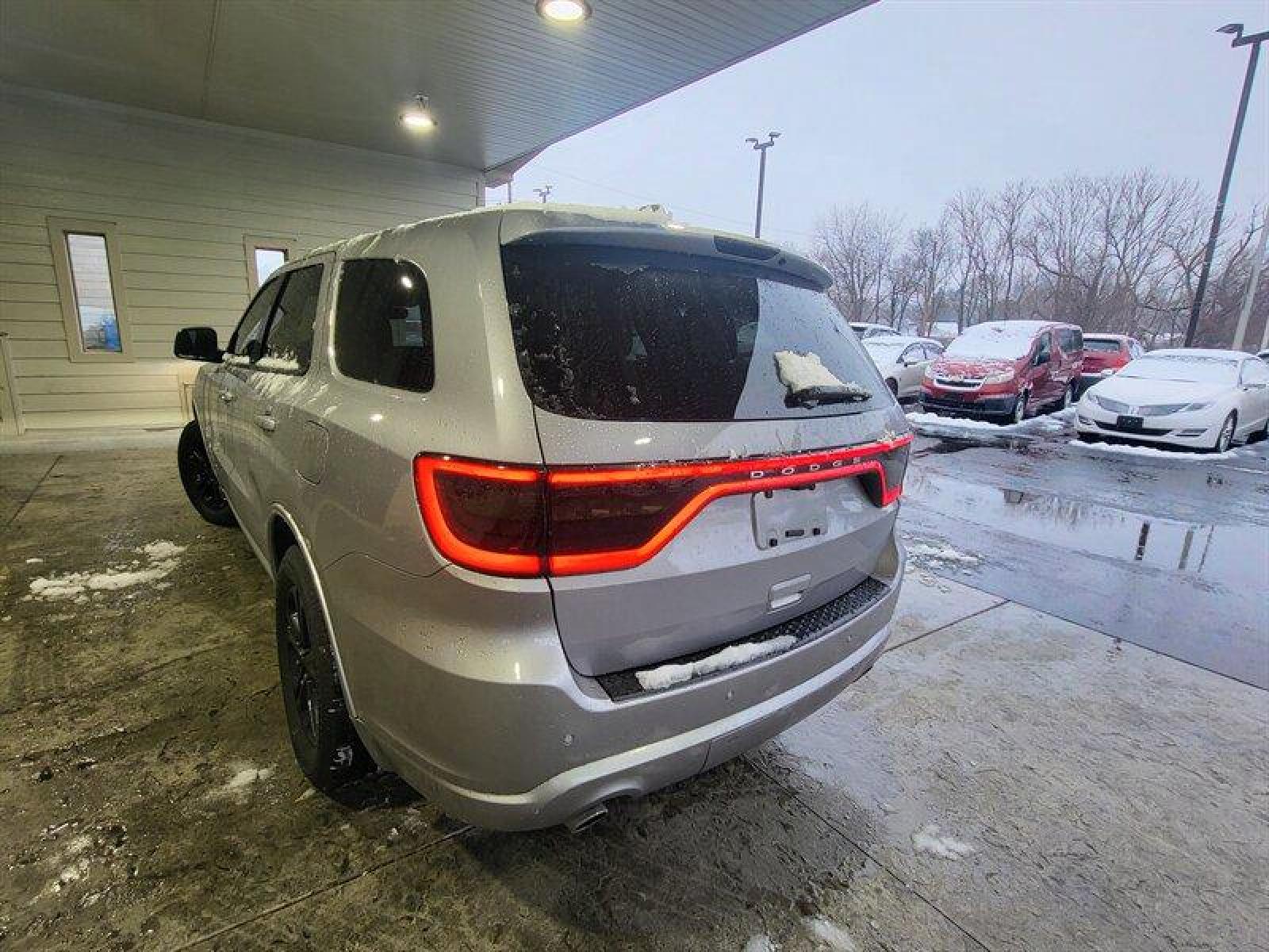 2019 Billet Clear Coat Dodge Durango R/T (1C4SDJCT8KC) with an HEMI 5.7L V8 360hp 390ft. lbs. engine, Automatic transmission, located at 25355 Eames Street, Channahon, IL, 60410, (815) 467-1807, 41.429108, -88.228432 - Listen up, folks! The 2019 Dodge Durango R/T is a real powerhouse, thanks to its HEMI 5.7L V8 engine that cranks out a whopping 360 horses and 390 foot-pounds of torque. This baby can go from 0 to 60 in no time, leaving all the other SUVs in the dust. Now, let's talk about the factory default featu - Photo #6