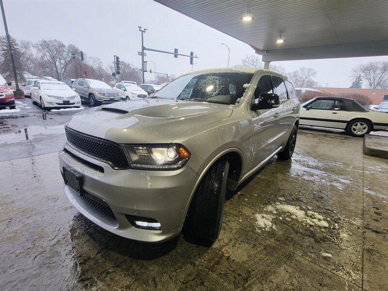 2019 Billet Clear Coat Dodge Durango R/T (1C4SDJCT8KC) with an HEMI 5.7L V8 360hp 390ft. lbs. engine, Automatic transmission, located at 25355 Eames Street, Channahon, IL, 60410, (815) 467-1807, 41.429108, -88.228432 - Listen up, folks! The 2019 Dodge Durango R/T is a real powerhouse, thanks to its HEMI 5.7L V8 engine that cranks out a whopping 360 horses and 390 foot-pounds of torque. This baby can go from 0 to 60 in no time, leaving all the other SUVs in the dust. Now, let's talk about the factory default featu - Photo #8