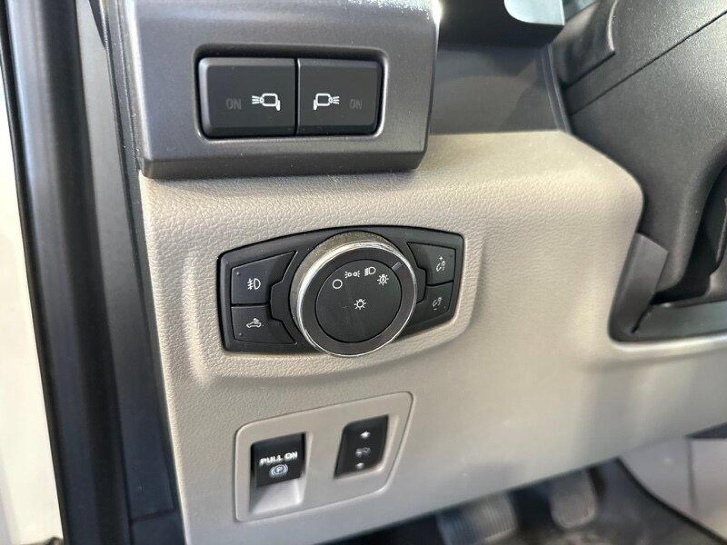 2019 Oxford White Ford F-150 XLT (1FTEW1E46KF) with an EcoBoost 3.5L Twin Turbo V6 375hp 470ft. lbs. engine, Automatic transmission, located at 25355 Eames Street, Channahon, IL, 60410, (815) 467-1807, 41.429108, -88.228432 - Photo#30