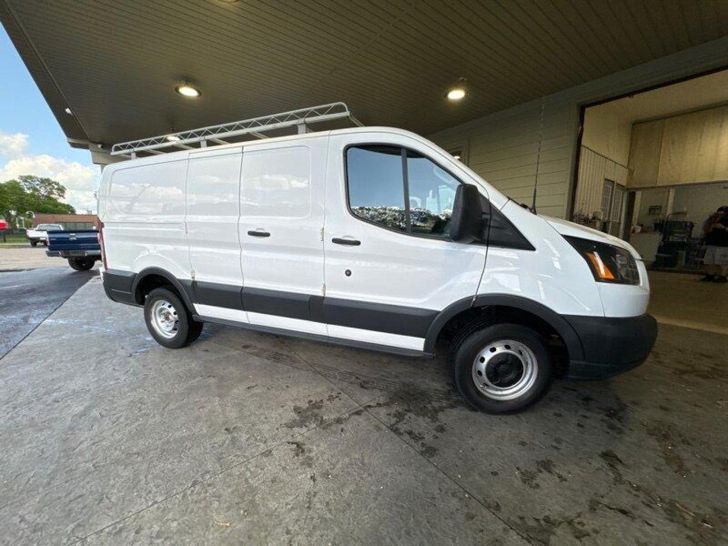 2017 Oxford White Ford Transit (1FTYR1ZM6HK) with an 3.7L V6 275hp 260ft. lbs. engine, Automatic transmission, located at 25355 Eames Street, Channahon, IL, 60410, (815) 467-1807, 41.429108, -88.228432 - Photo#1