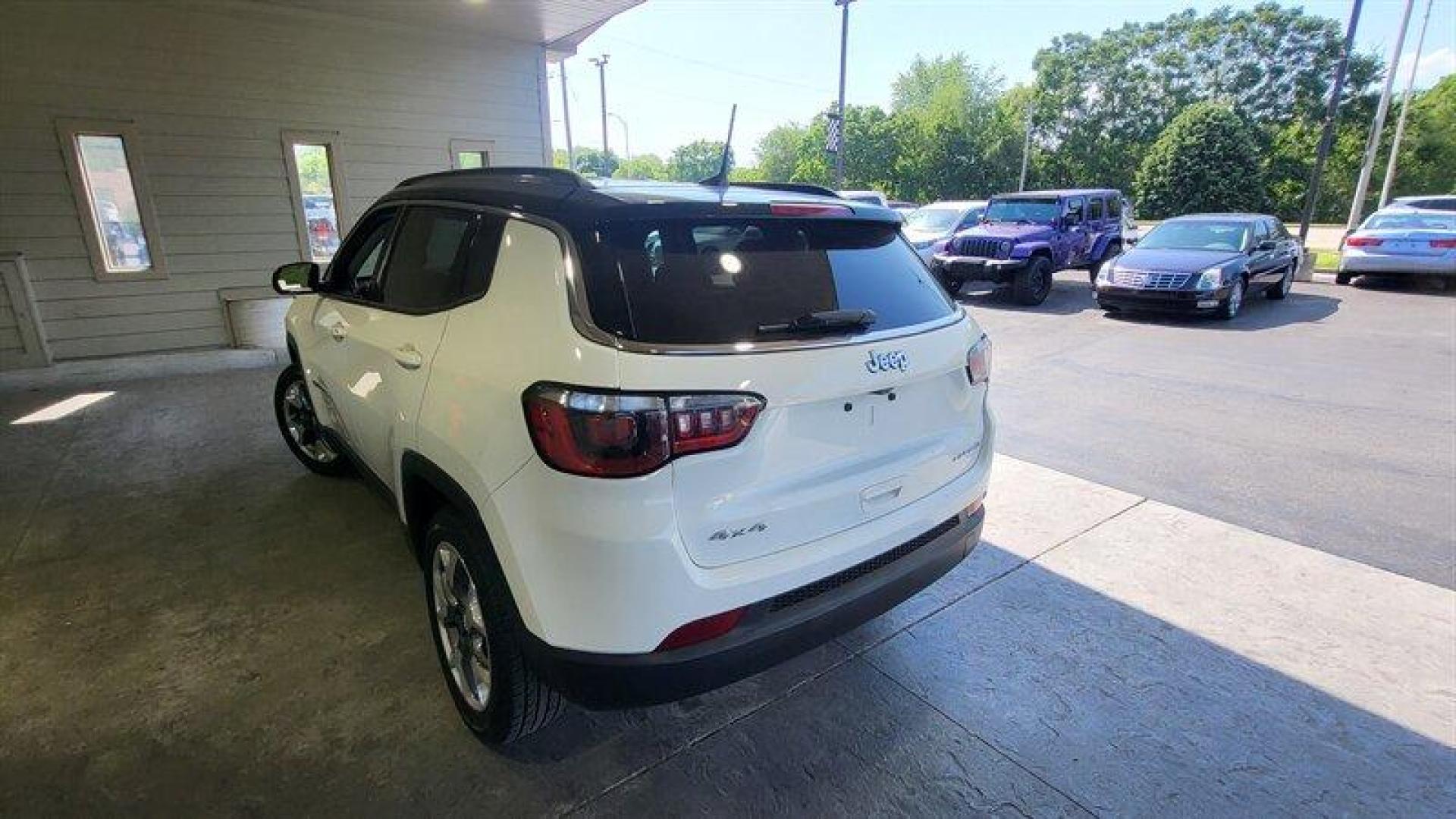 2018 White Clear Coat Jeep Compass Limited (3C4NJDCB6JT) with an Tigershark 2.4L I4 180hp 175ft. lbs. engine, Automatic transmission, located at 25355 Eames Street, Channahon, IL, 60410, (815) 467-1807, 41.429108, -88.228432 - Photo#9