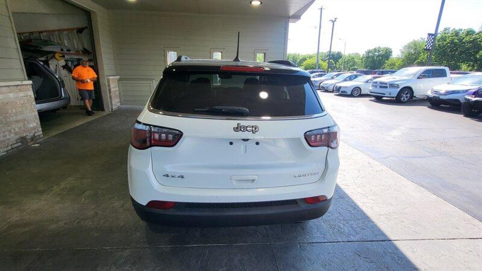 2018 White Clear Coat Jeep Compass Limited (3C4NJDCB6JT) with an Tigershark 2.4L I4 180hp 175ft. lbs. engine, Automatic transmission, located at 25355 Eames Street, Channahon, IL, 60410, (815) 467-1807, 41.429108, -88.228432 - Photo#8