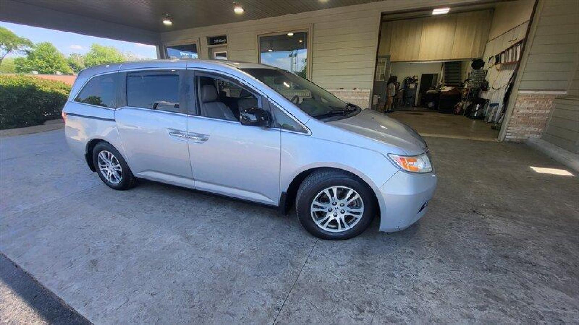 2012 Alabaster Silver Metallic Honda Odyssey EX-L (5FNRL5H68CB) with an 3.5L V6 248hp 250ft. lbs. engine, Automatic transmission, located at 25355 Eames Street, Channahon, IL, 60410, (815) 467-1807, 41.429108, -88.228432 - Photo#1