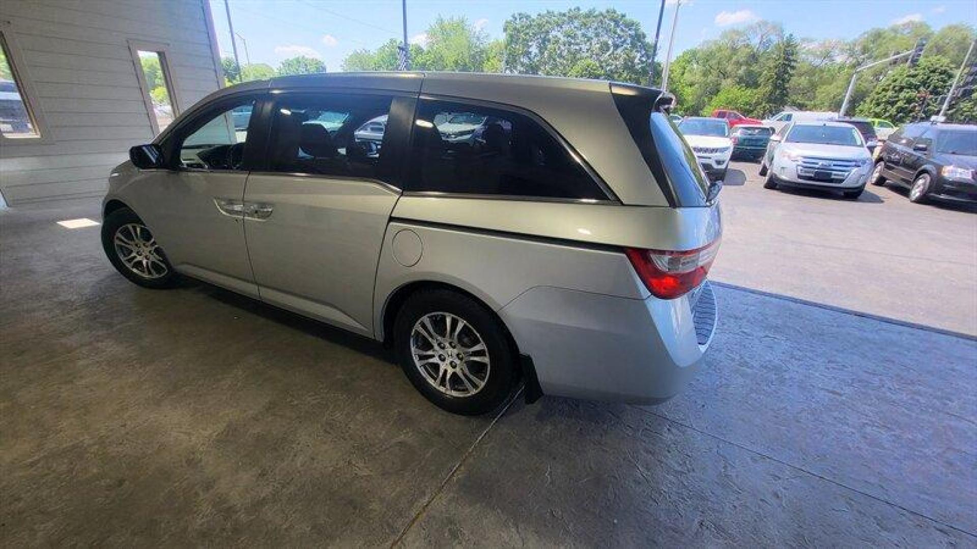 2012 Alabaster Silver Metallic Honda Odyssey EX-L (5FNRL5H68CB) with an 3.5L V6 248hp 250ft. lbs. engine, Automatic transmission, located at 25355 Eames Street, Channahon, IL, 60410, (815) 467-1807, 41.429108, -88.228432 - Photo#7