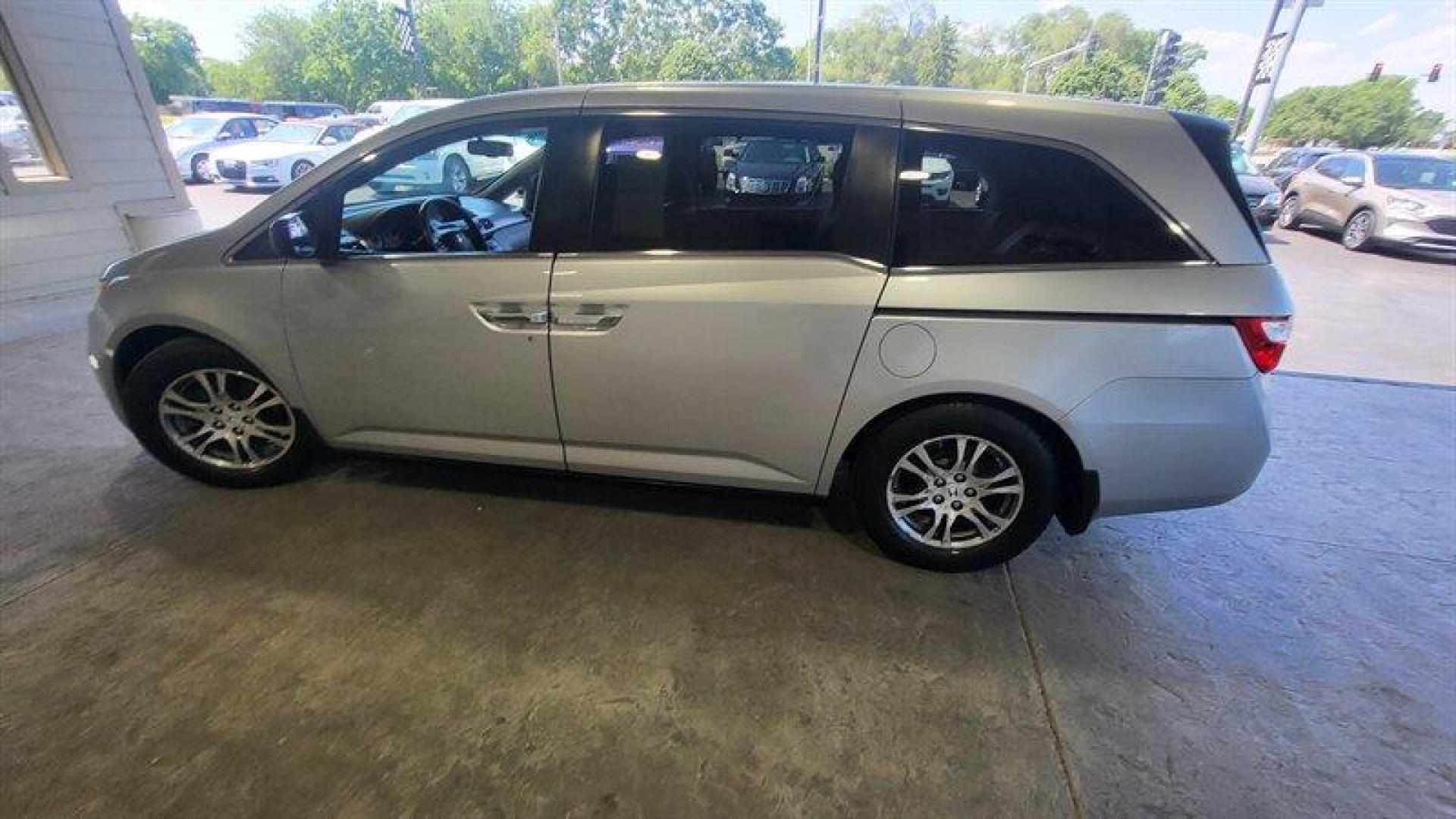 2012 Alabaster Silver Metallic Honda Odyssey EX-L (5FNRL5H68CB) with an 3.5L V6 248hp 250ft. lbs. engine, Automatic transmission, located at 25355 Eames Street, Channahon, IL, 60410, (815) 467-1807, 41.429108, -88.228432 - Photo#8