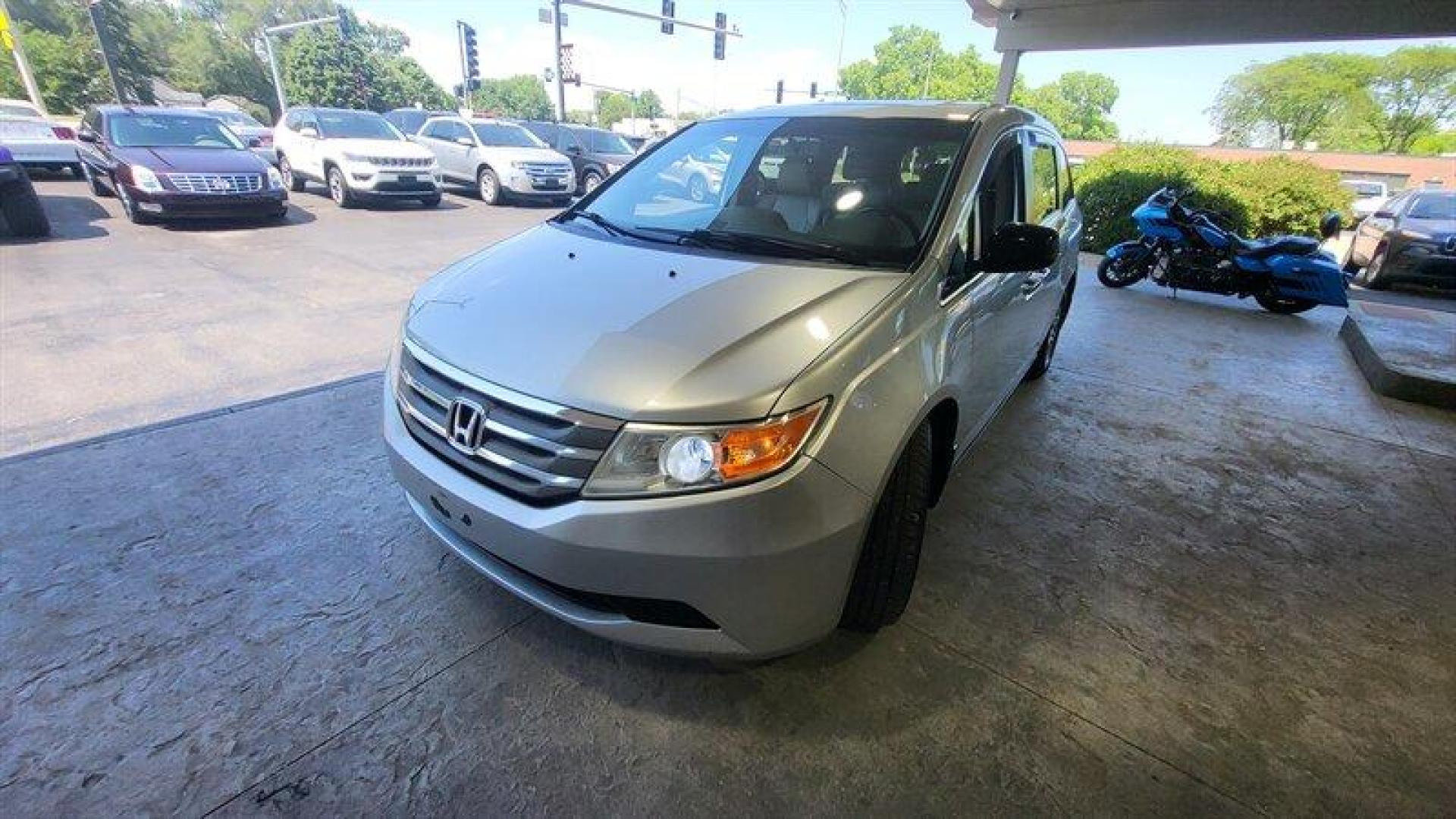2012 Alabaster Silver Metallic Honda Odyssey EX-L (5FNRL5H68CB) with an 3.5L V6 248hp 250ft. lbs. engine, Automatic transmission, located at 25355 Eames Street, Channahon, IL, 60410, (815) 467-1807, 41.429108, -88.228432 - Photo#11