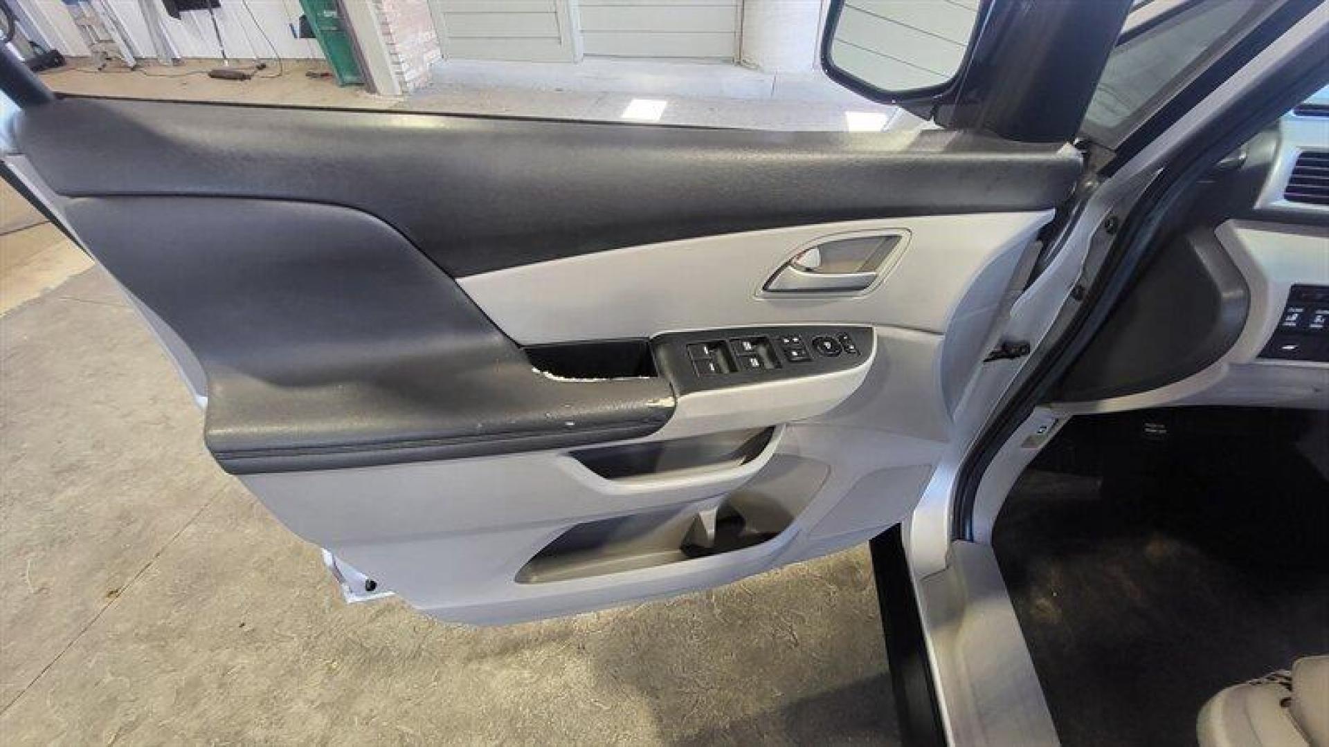 2012 Alabaster Silver Metallic Honda Odyssey EX-L (5FNRL5H68CB) with an 3.5L V6 248hp 250ft. lbs. engine, Automatic transmission, located at 25355 Eames Street, Channahon, IL, 60410, (815) 467-1807, 41.429108, -88.228432 - Photo#15