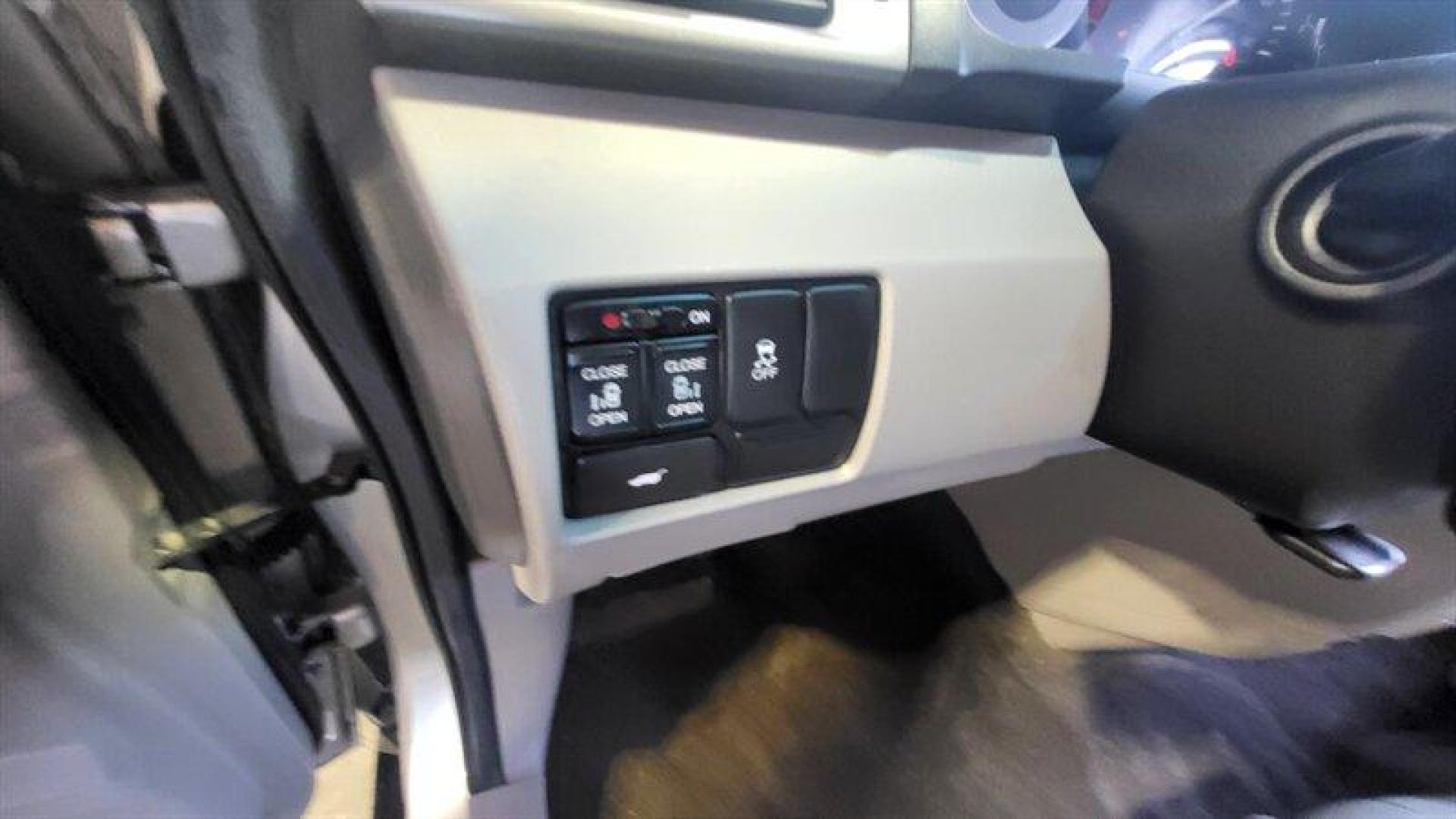2012 Alabaster Silver Metallic Honda Odyssey EX-L (5FNRL5H68CB) with an 3.5L V6 248hp 250ft. lbs. engine, Automatic transmission, located at 25355 Eames Street, Channahon, IL, 60410, (815) 467-1807, 41.429108, -88.228432 - Photo#16