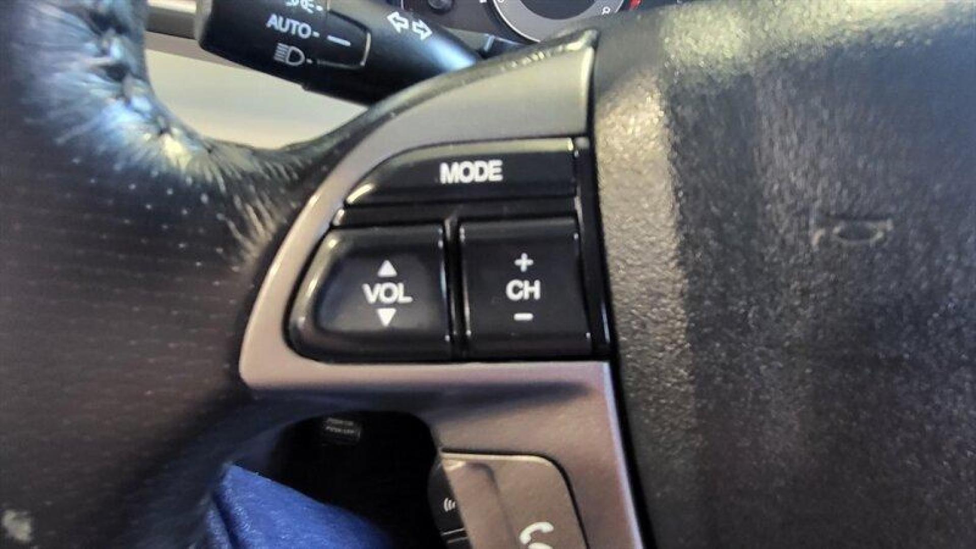2012 Alabaster Silver Metallic Honda Odyssey EX-L (5FNRL5H68CB) with an 3.5L V6 248hp 250ft. lbs. engine, Automatic transmission, located at 25355 Eames Street, Channahon, IL, 60410, (815) 467-1807, 41.429108, -88.228432 - Photo#17