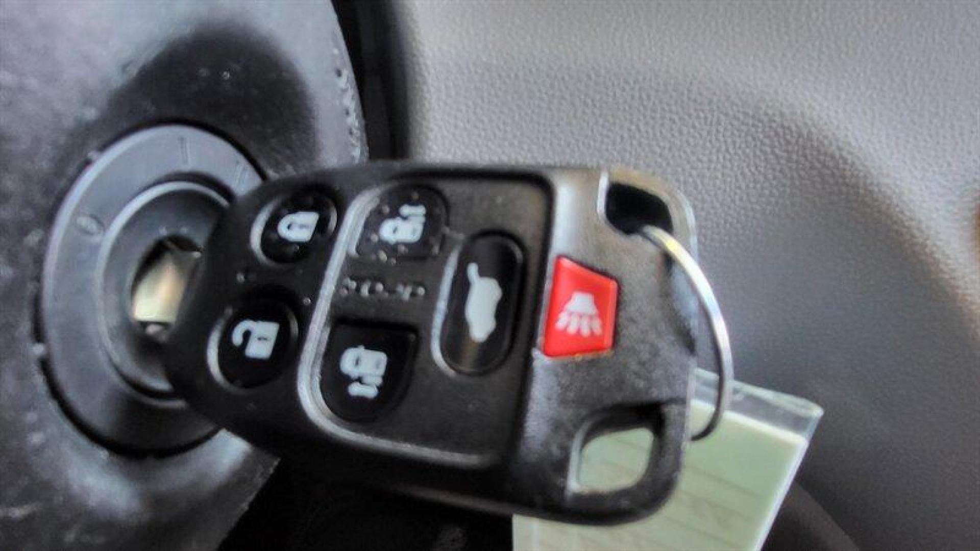 2012 Alabaster Silver Metallic Honda Odyssey EX-L (5FNRL5H68CB) with an 3.5L V6 248hp 250ft. lbs. engine, Automatic transmission, located at 25355 Eames Street, Channahon, IL, 60410, (815) 467-1807, 41.429108, -88.228432 - Photo#25