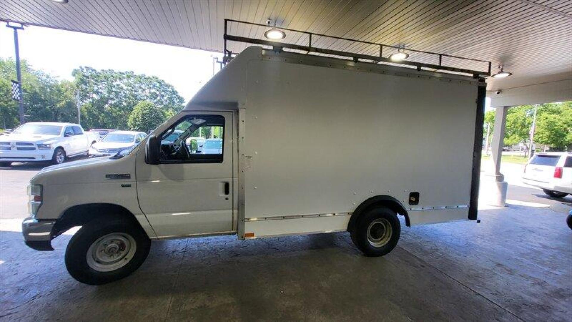 2011 White Ford Base Cutaway (1FDSE3FL4BD) with an Triton 5.4L Flex Fuel V8 255hp 350ft. lbs. engine, Automatic transmission, located at 25355 Eames Street, Channahon, IL, 60410, (815) 467-1807, 41.429108, -88.228432 - ** LOCAL TRADE IN, 12 FOOT BOX, 79 IN WIDE, 78 IN TALL, READY TO WORK FOR YOU. ** Looking for a reliable and spacious vehicle? Check out this 2011 Ford E-350 SD! This versatile van is powered by a Triton 5.4L Flex Fuel V8 engine that delivers 255 horsepower and 350ft. lbs. of torque. The engine runs - Photo#11