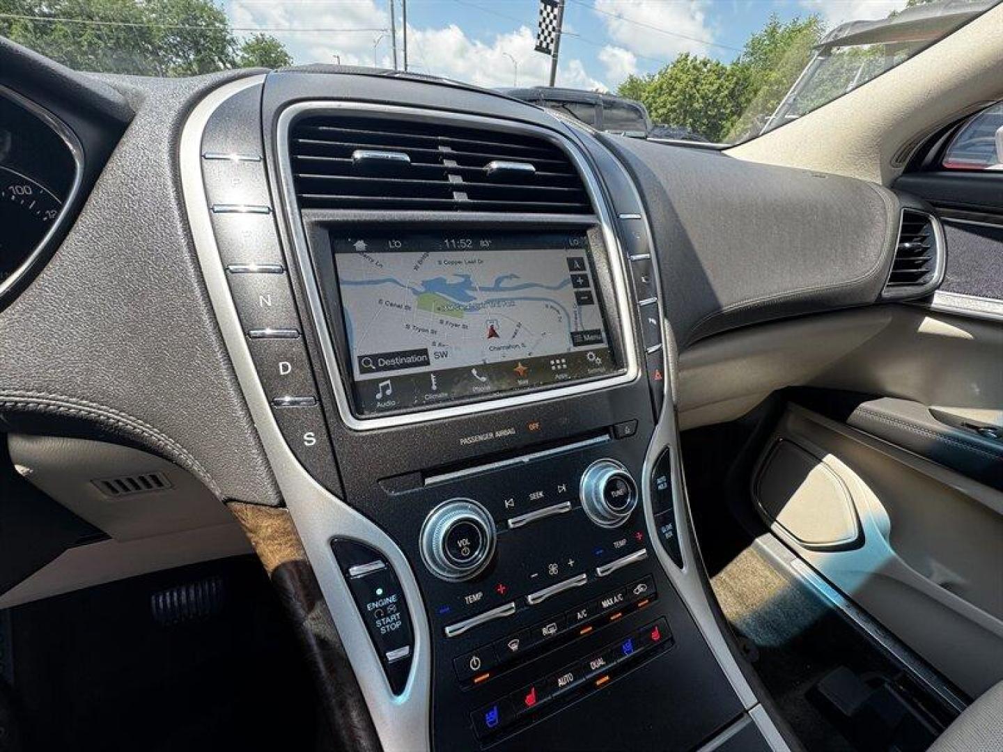 2016 White Platinum Metallic Tri-Coat Lincoln MKX Reserve (2LMTJ6LR2GB) with an 3.7L V6 300hp 280ft. lbs. engine, Automatic transmission, located at 25355 Eames Street, Channahon, IL, 60410, (815) 467-1807, 41.429108, -88.228432 - Welcome to luxury on wheels with the 2016 Lincoln MKX Reserve! This sleek beast is powered by a fierce 3.7L V6 engine, delivering a solid 300hp and 280ft. lbs. of torque. Equipped with the coveted Technology Package, this beauty is loaded with all the bells and whistles you could ever dream of. Sta - Photo#20