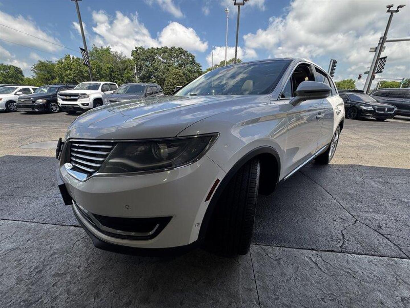 2016 White Platinum Metallic Tri-Coat Lincoln MKX Reserve (2LMTJ6LR2GB) with an 3.7L V6 300hp 280ft. lbs. engine, Automatic transmission, located at 25355 Eames Street, Channahon, IL, 60410, (815) 467-1807, 41.429108, -88.228432 - Welcome to luxury on wheels with the 2016 Lincoln MKX Reserve! This sleek beast is powered by a fierce 3.7L V6 engine, delivering a solid 300hp and 280ft. lbs. of torque. Equipped with the coveted Technology Package, this beauty is loaded with all the bells and whistles you could ever dream of. Sta - Photo#7