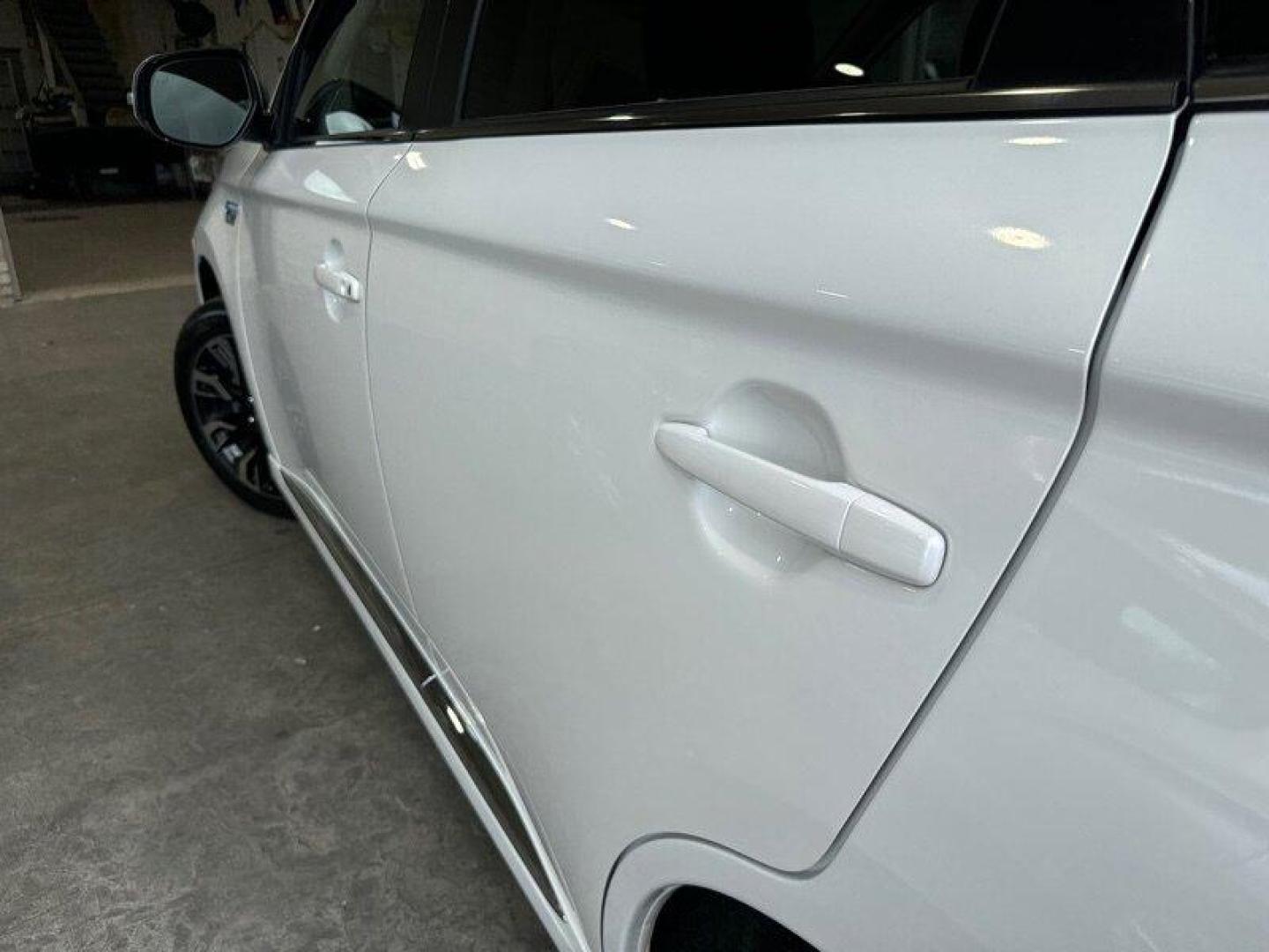 2018 Diamond White Pearl Mitsubishi Outlander PHEV GT (JA4J24A57JZ) with an 2.0L Plug-in Hybrid I4 117hp engine, Automatic transmission, located at 25355 Eames Street, Channahon, IL, 60410, (815) 467-1807, 41.429108, -88.228432 - Introducing the 2018 Mitsubishi Outlander PHEV GT - a sleek and powerful plug-in hybrid SUV that's ready to dominate the road! Powered by a 2.0L Plug-in Hybrid I4 117hp engine, this beast offers an unbeatable combination of performance and fuel efficiency. As soon as you lay eyes on the Diamond Whi - Photo#10