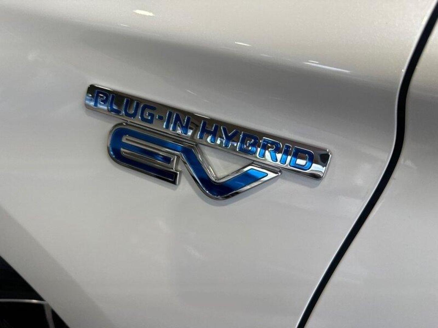 2018 Diamond White Pearl Mitsubishi Outlander PHEV GT (JA4J24A57JZ) with an 2.0L Plug-in Hybrid I4 117hp engine, Automatic transmission, located at 25355 Eames Street, Channahon, IL, 60410, (815) 467-1807, 41.429108, -88.228432 - Introducing the 2018 Mitsubishi Outlander PHEV GT - a sleek and powerful plug-in hybrid SUV that's ready to dominate the road! Powered by a 2.0L Plug-in Hybrid I4 117hp engine, this beast offers an unbeatable combination of performance and fuel efficiency. As soon as you lay eyes on the Diamond Whi - Photo#34